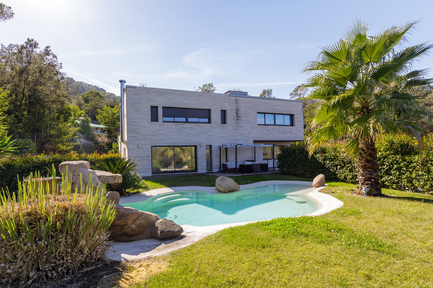 Design house with swimming pool in Vallromanes Golf - BCN