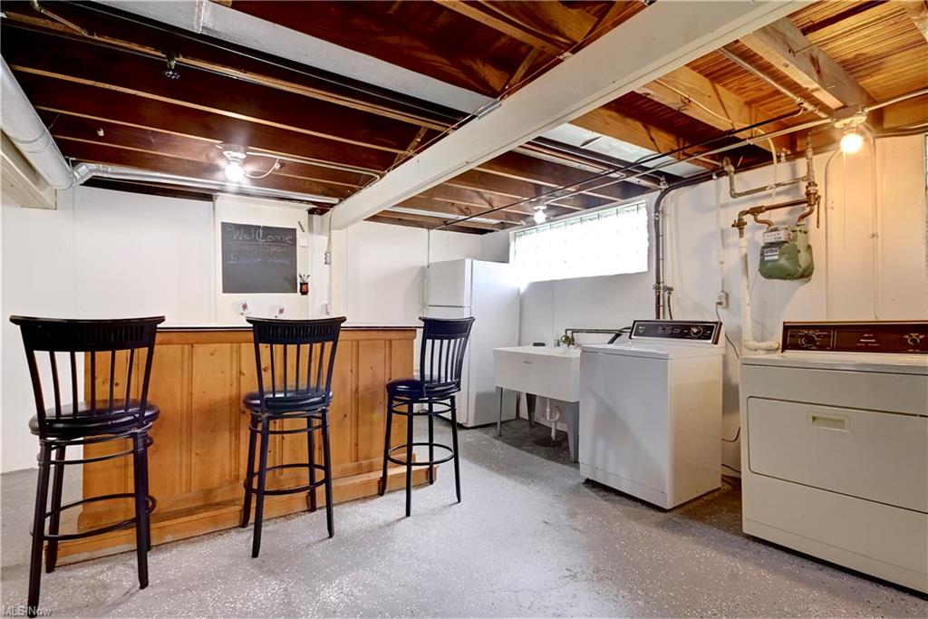 Pearldale Ave, Cleveland, OH 44135
