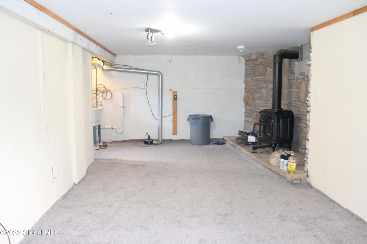 Halcyon St, Schenectady, NY 12302