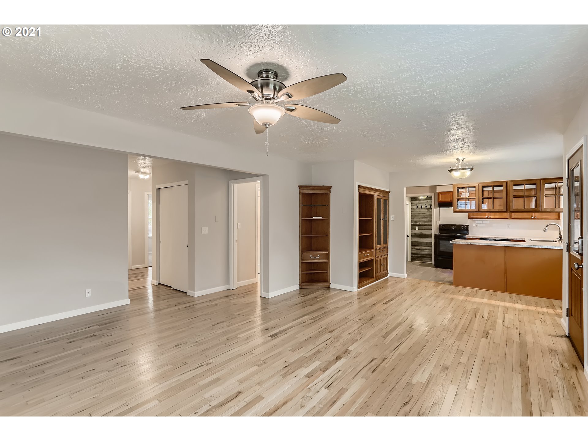 9th St, Mcminnville, OR 97128 #1