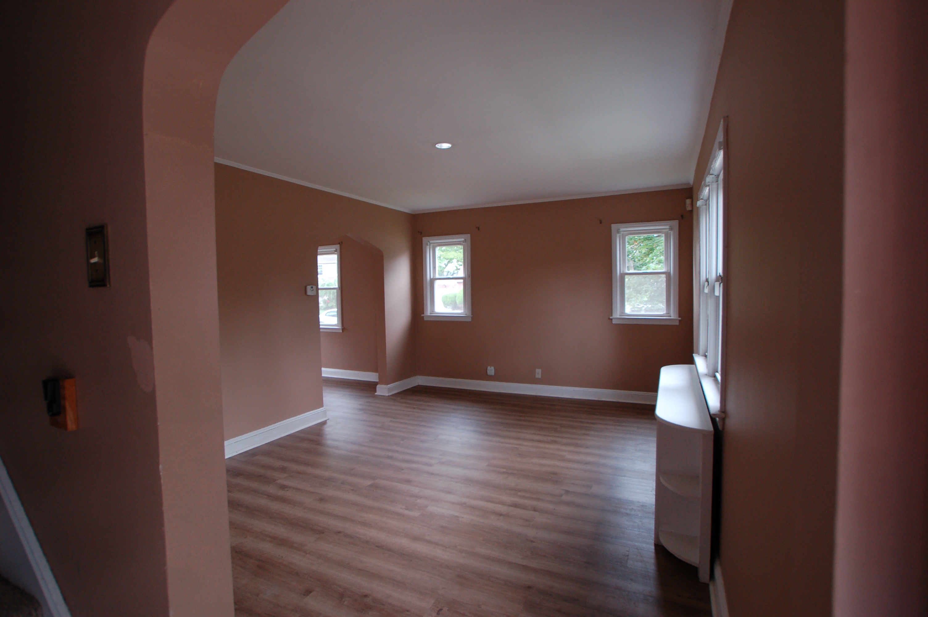 6th Ave, New Hyde Park, NY 11040