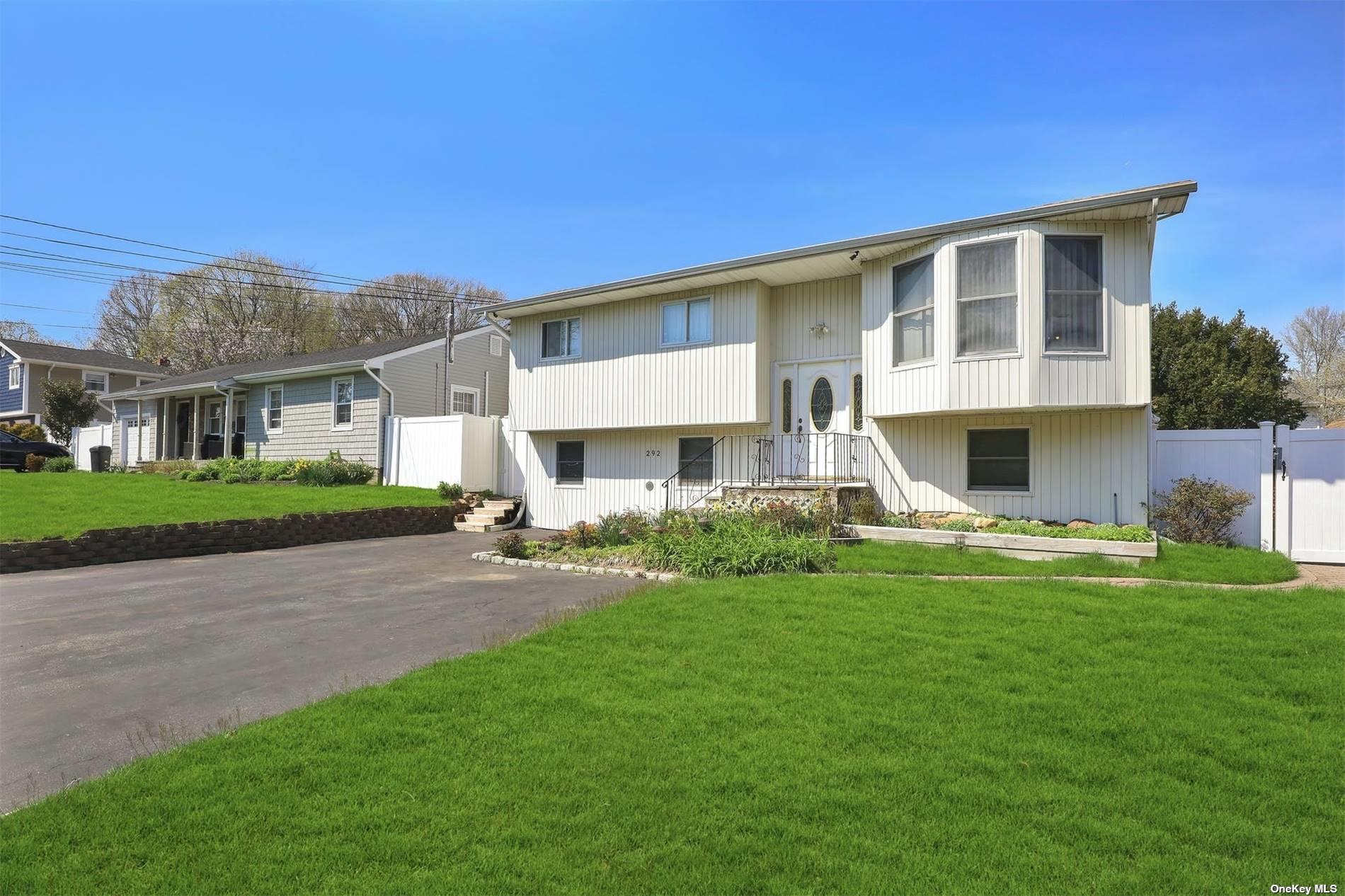 Concord St, Dix Hills, NY 11746 #1