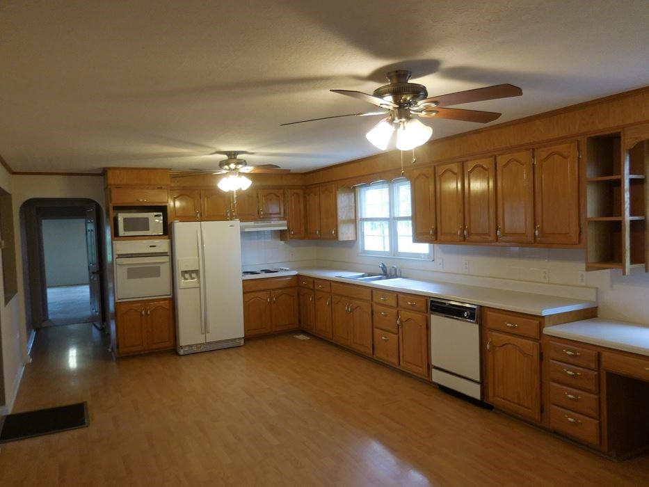 Union Light Rd, Mammoth Cave, KY 42259
