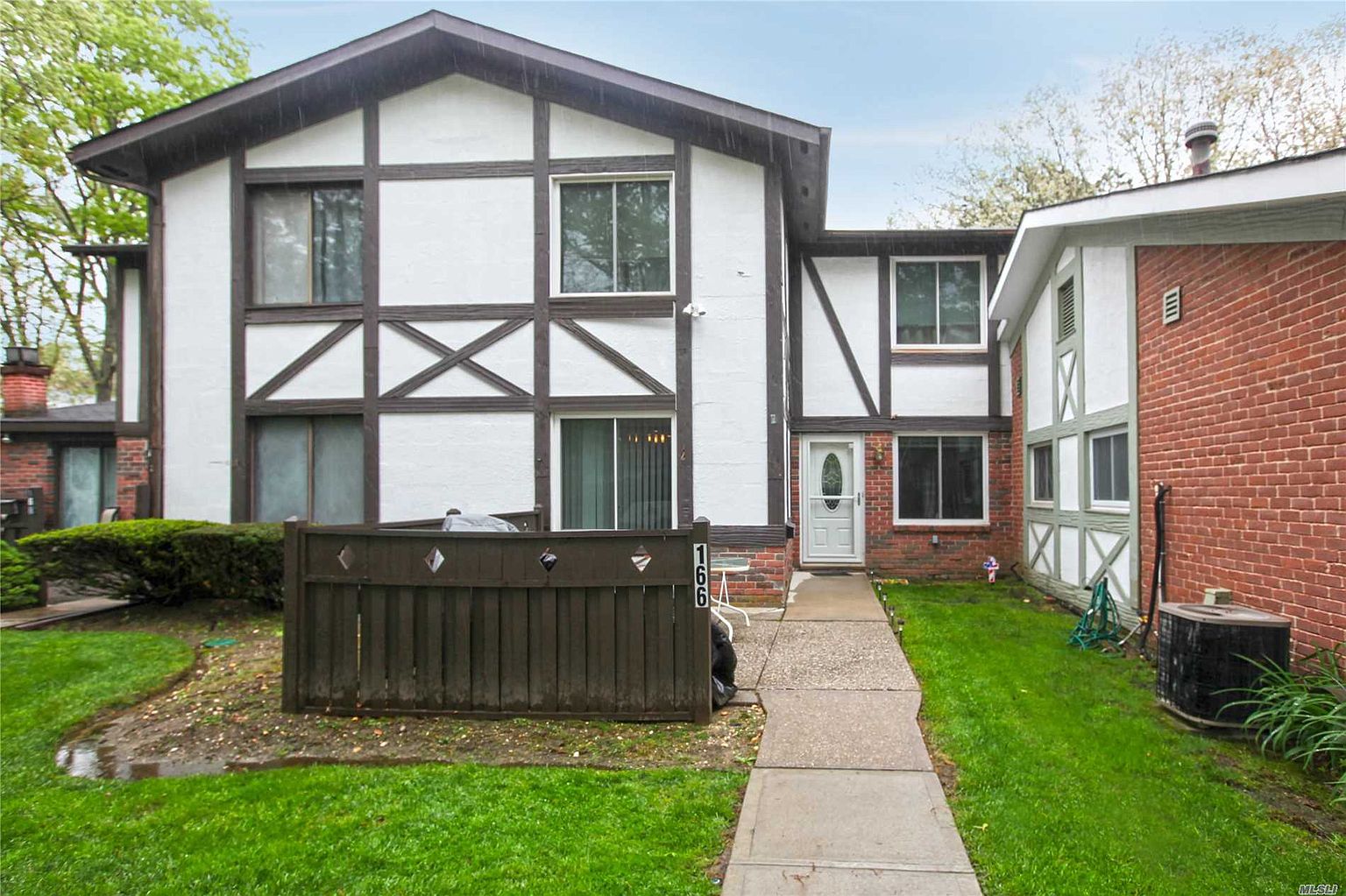 Golf Ln, Medford, NY 11763