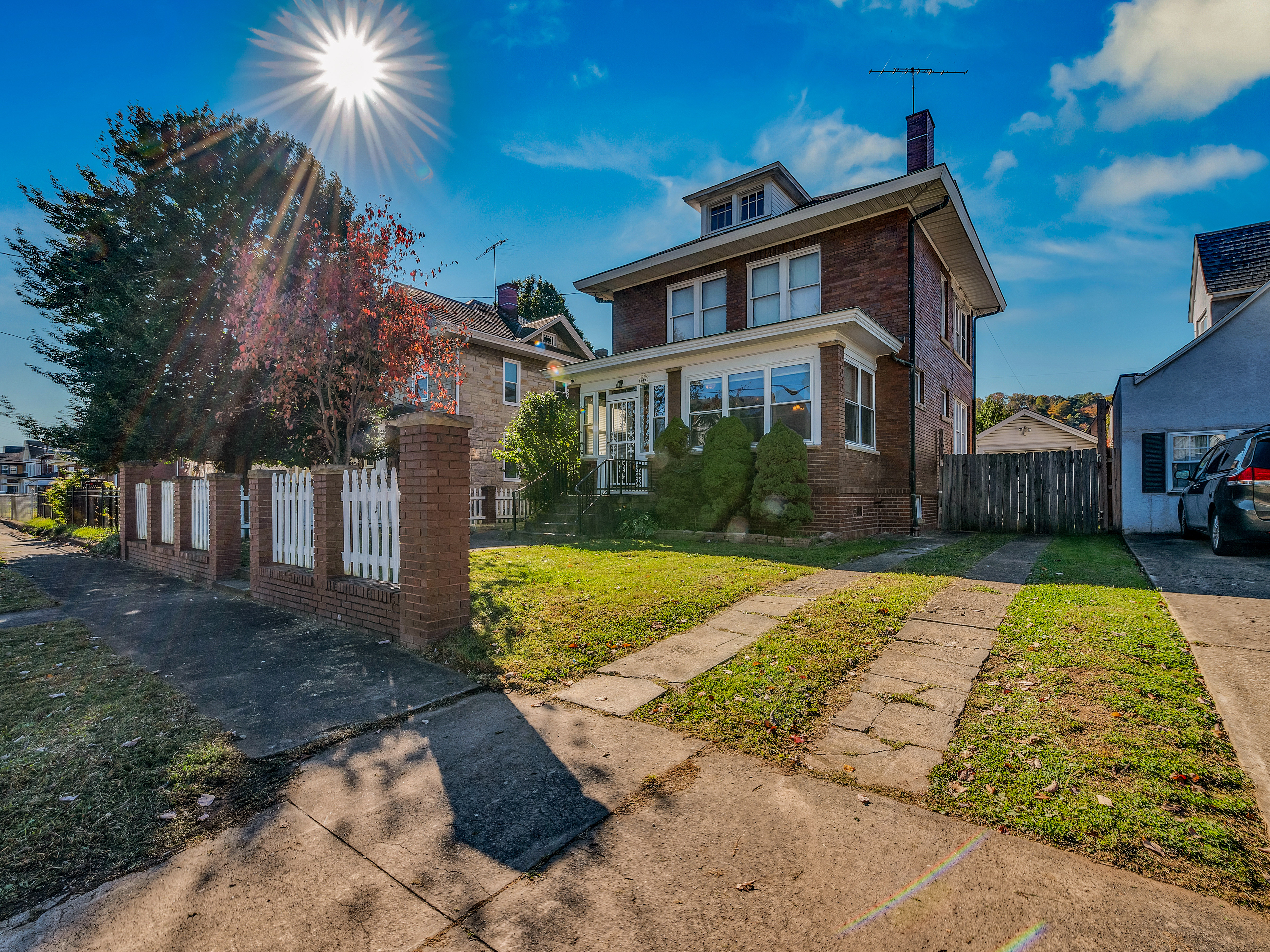 Hall St, Charleston, WV 25302