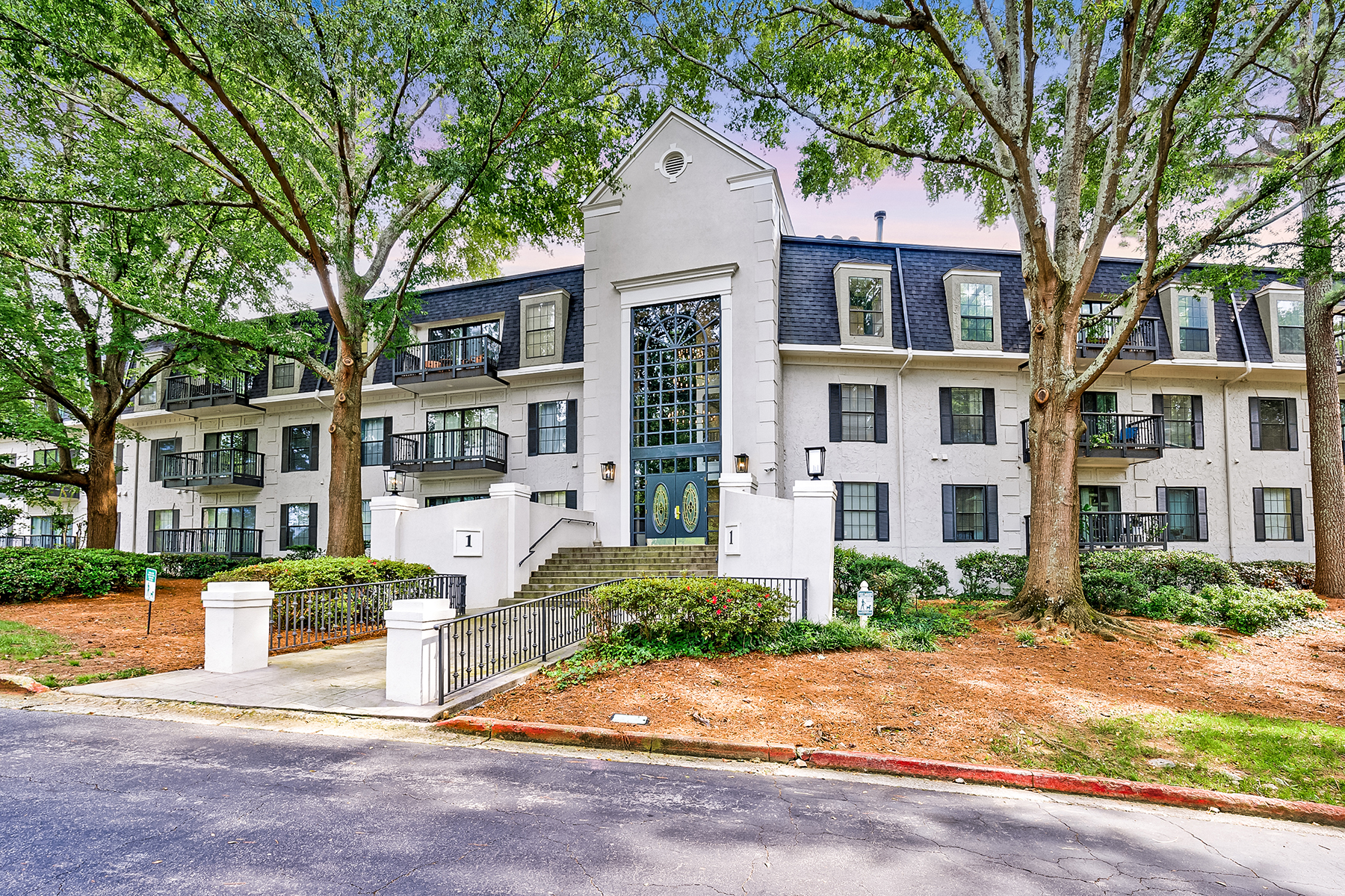 Spacious Top Floor Condominium in the Heart of Buckhead