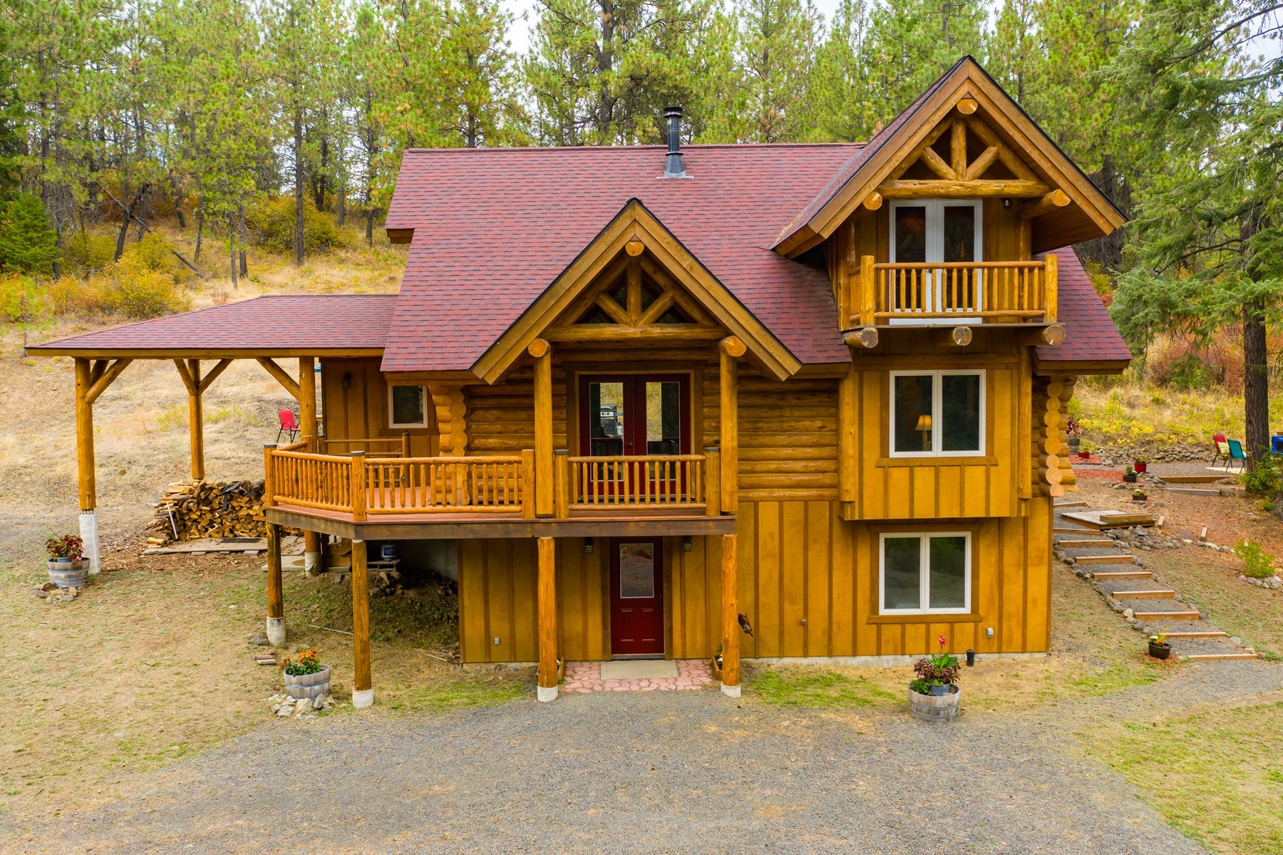 Gorgeous log home on 17 acres