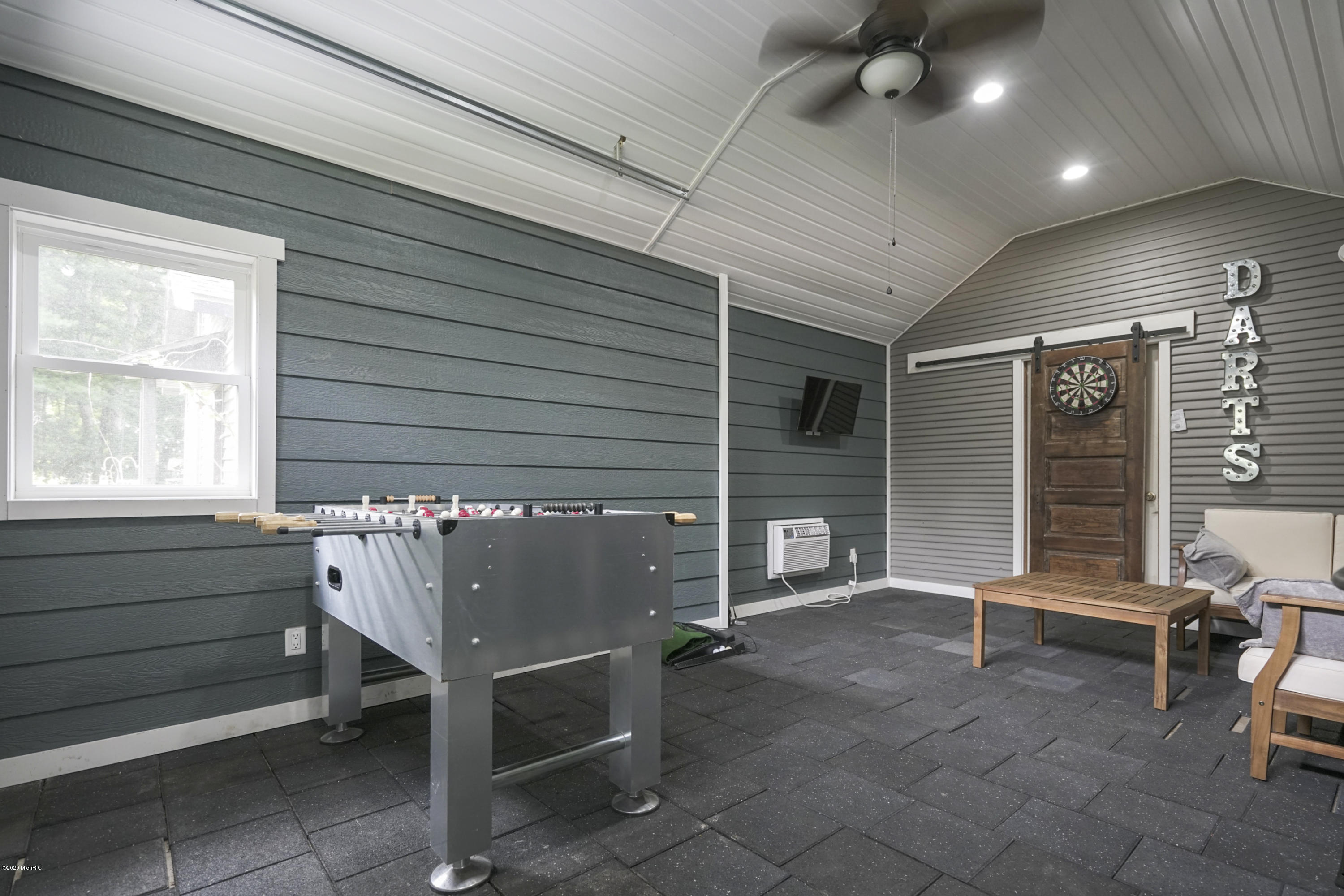 32nd St, Holland, MI 49423 #1