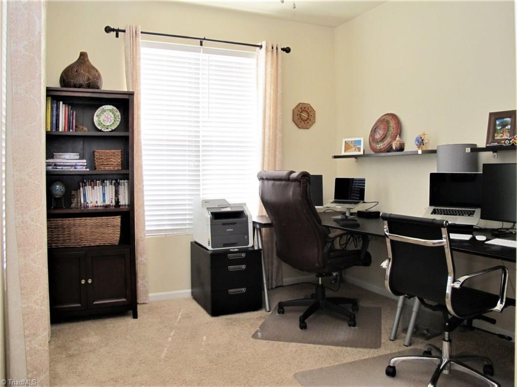 Silver Leaf Dr, Winston Salem, NC 27103