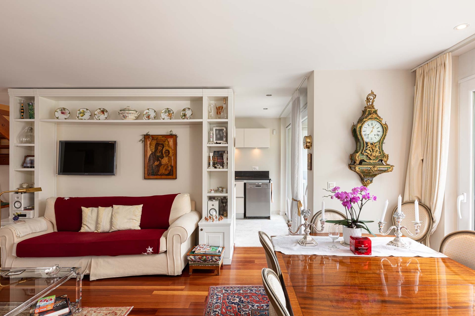 Luxury apartment in the center of Nyon