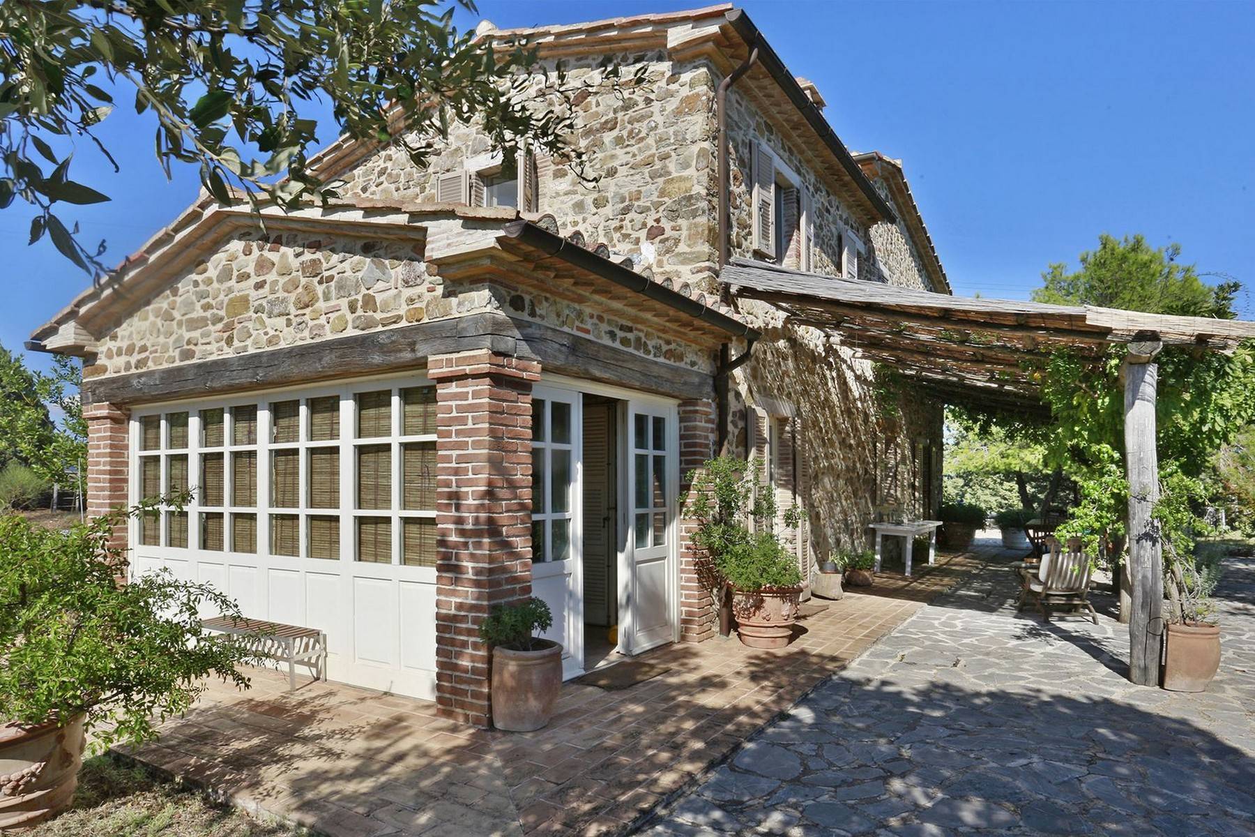 Typical Tuscan house with views over the hills