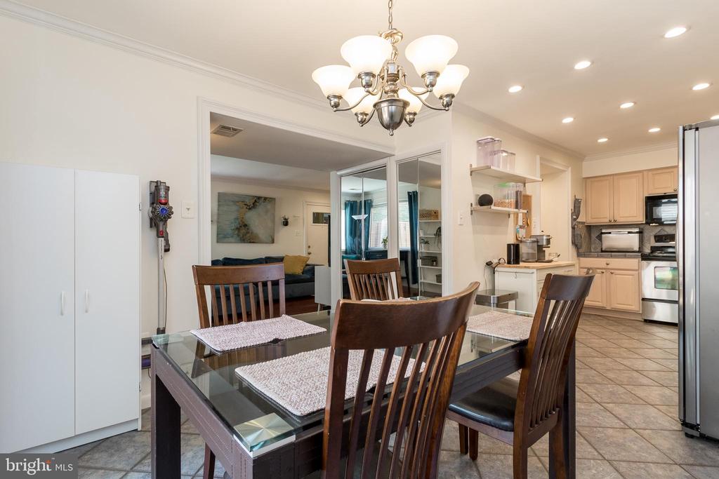 Summer Oak Way, Burke, VA 22015