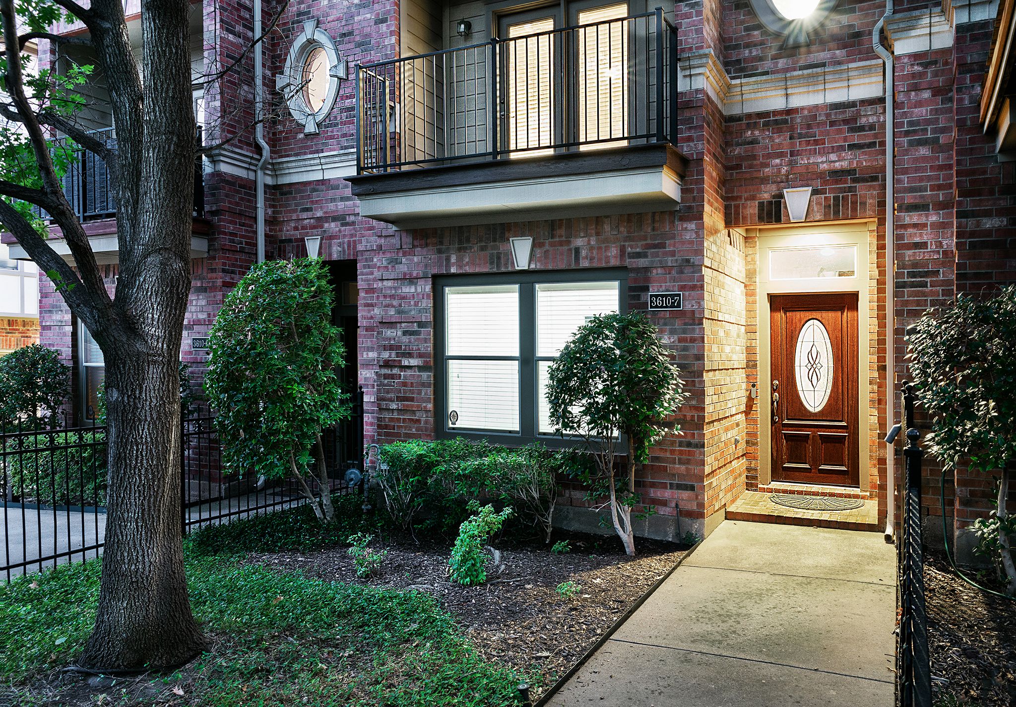 Incredible Turtle Creek Townhouse