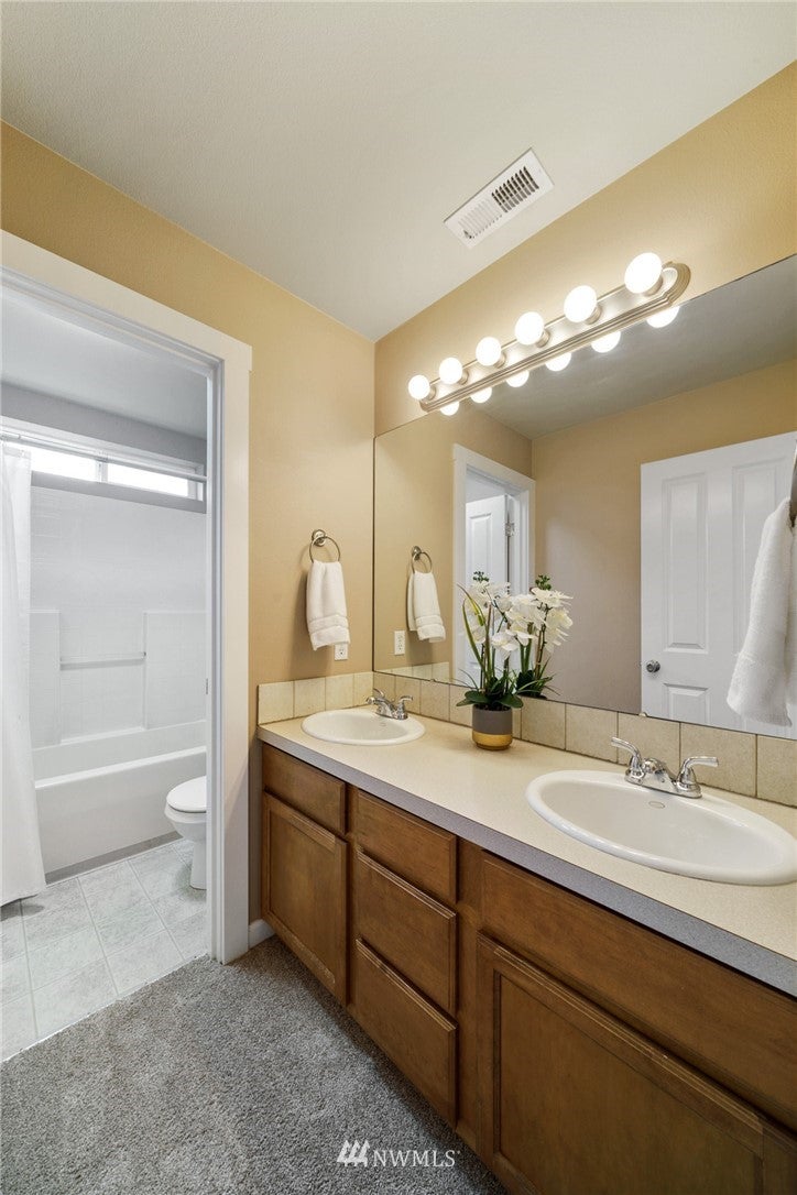 119th Avenue Ct, Puyallup, WA 98374 #1