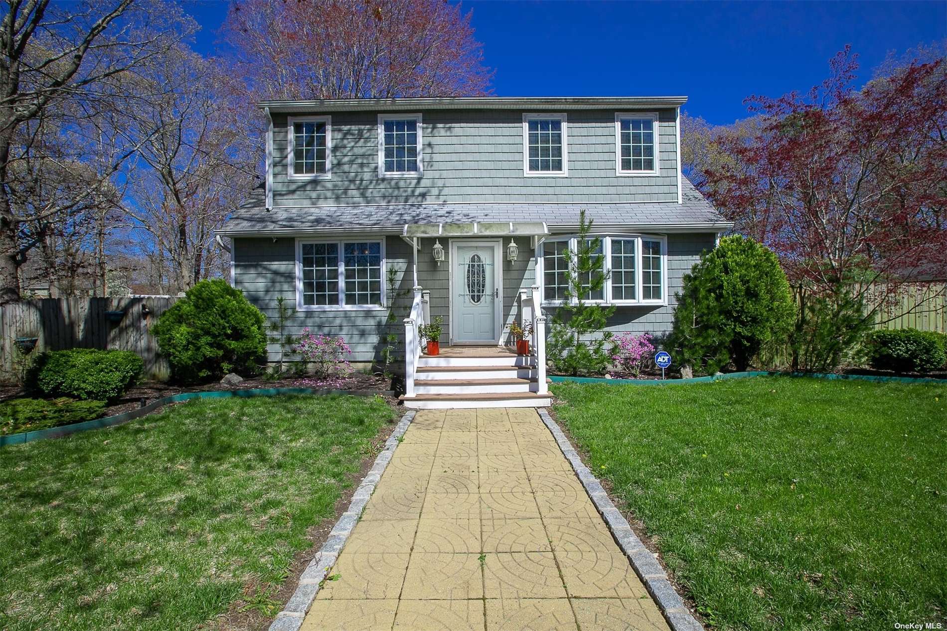 Bullard St, Mastic, NY 11950