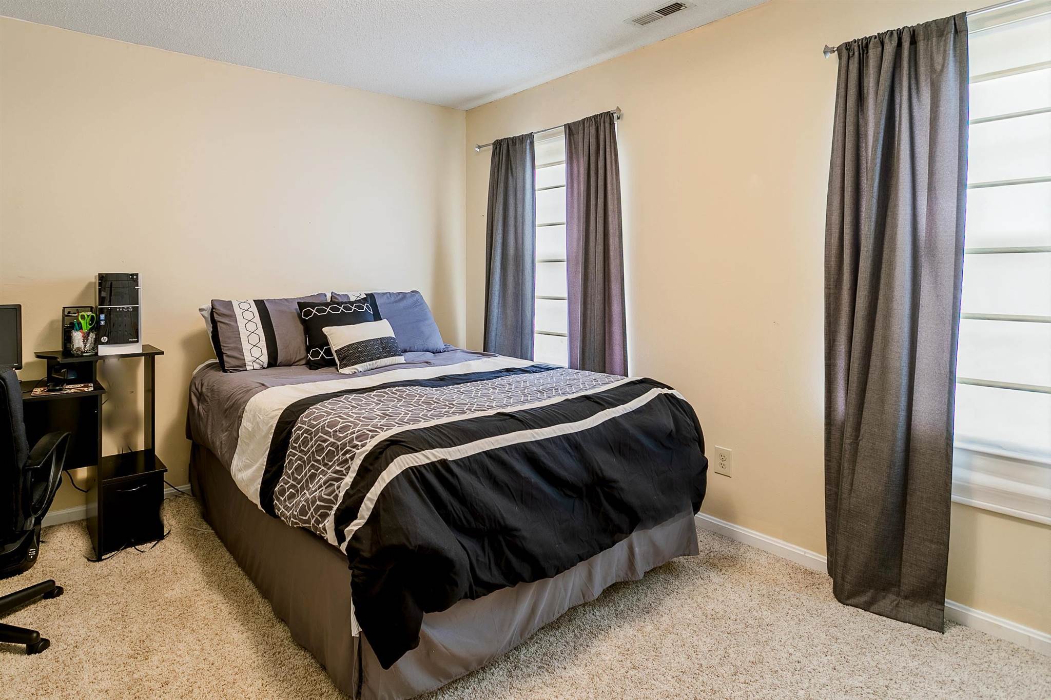 Kolb Dr, Evansville, IN 47715 #1