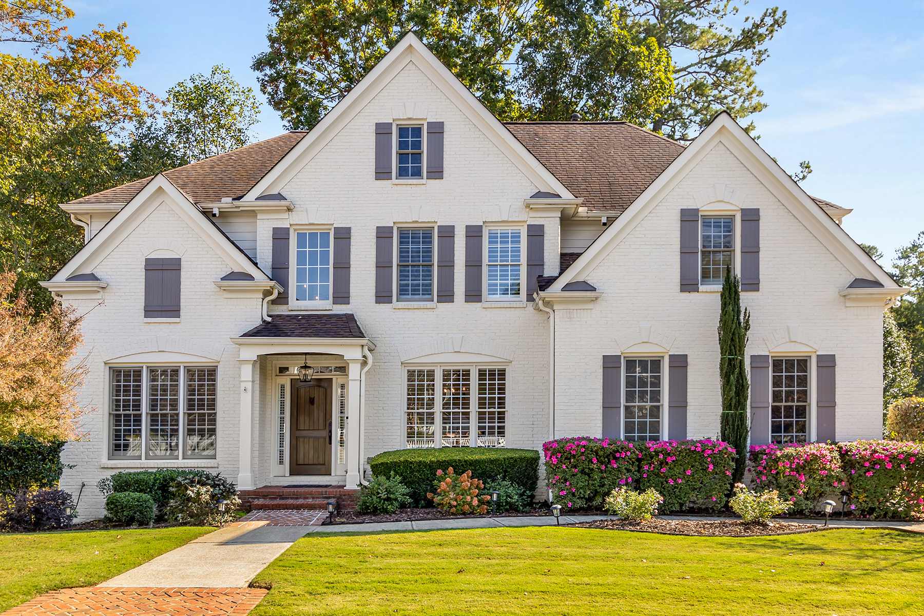 Brick Stunner in a Prime Alpharetta Location