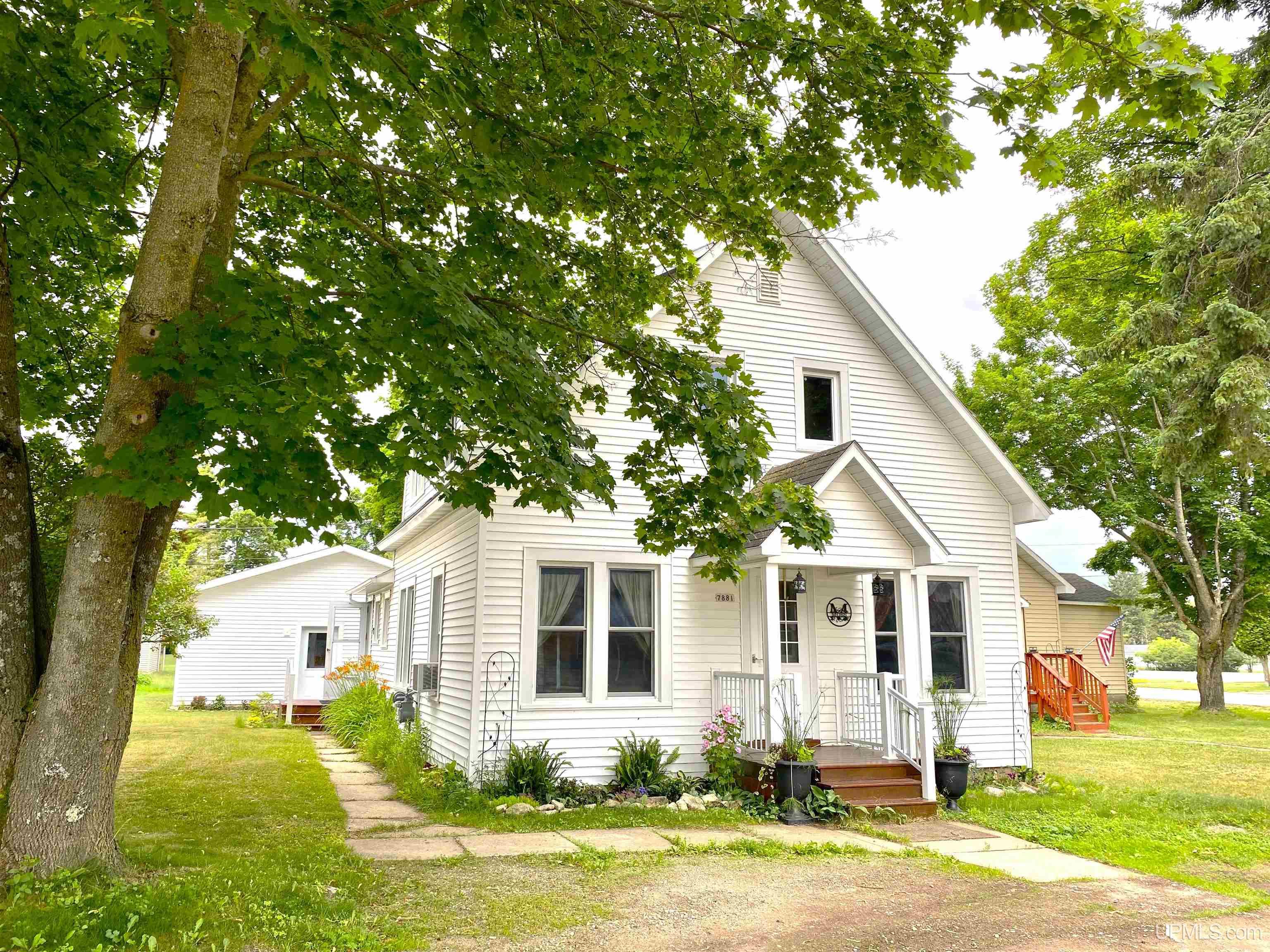Cole St, Rapid River, MI 49878 #1
