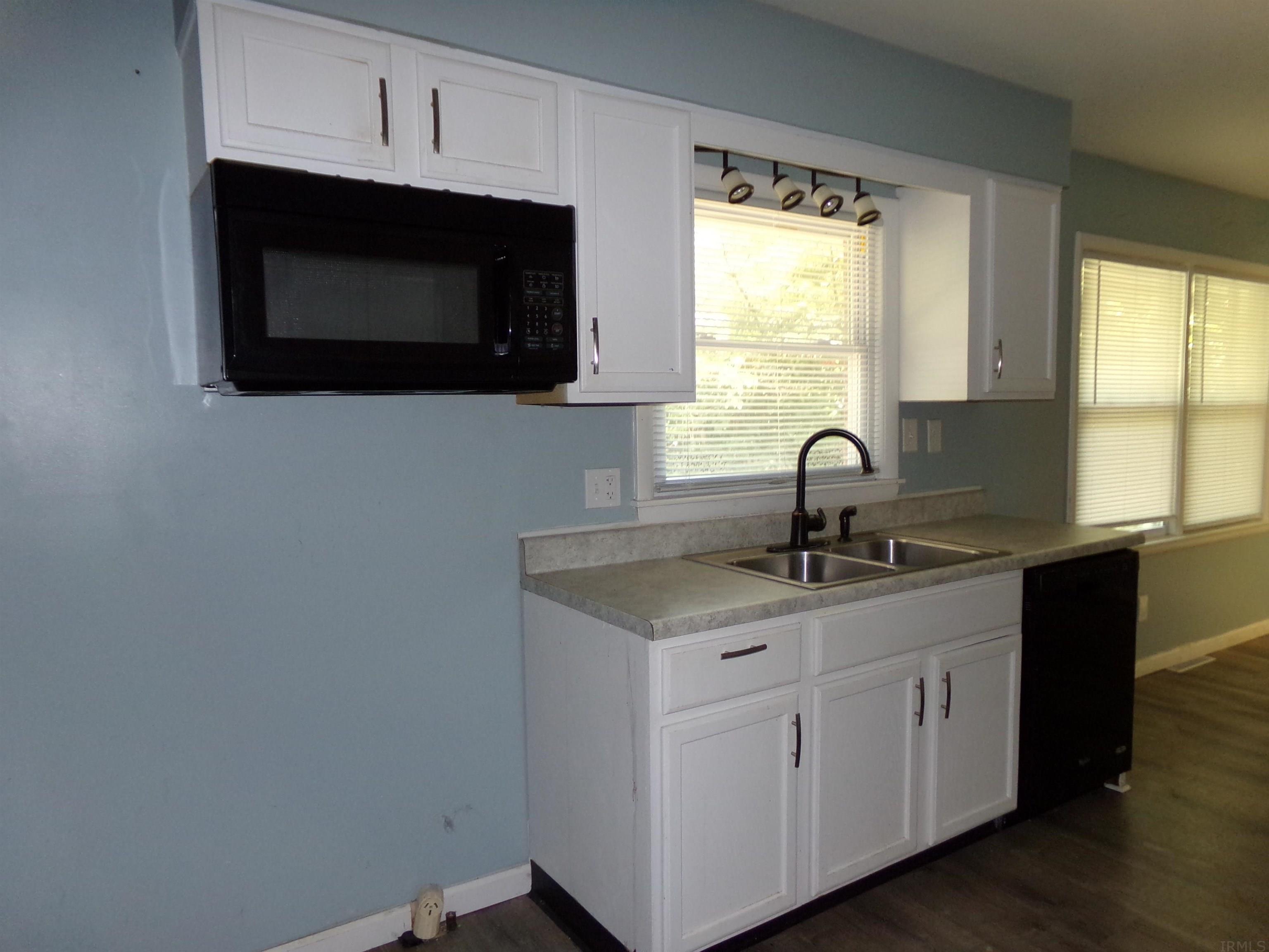 Saint James Blvd, Evansville, IN 47714 #1