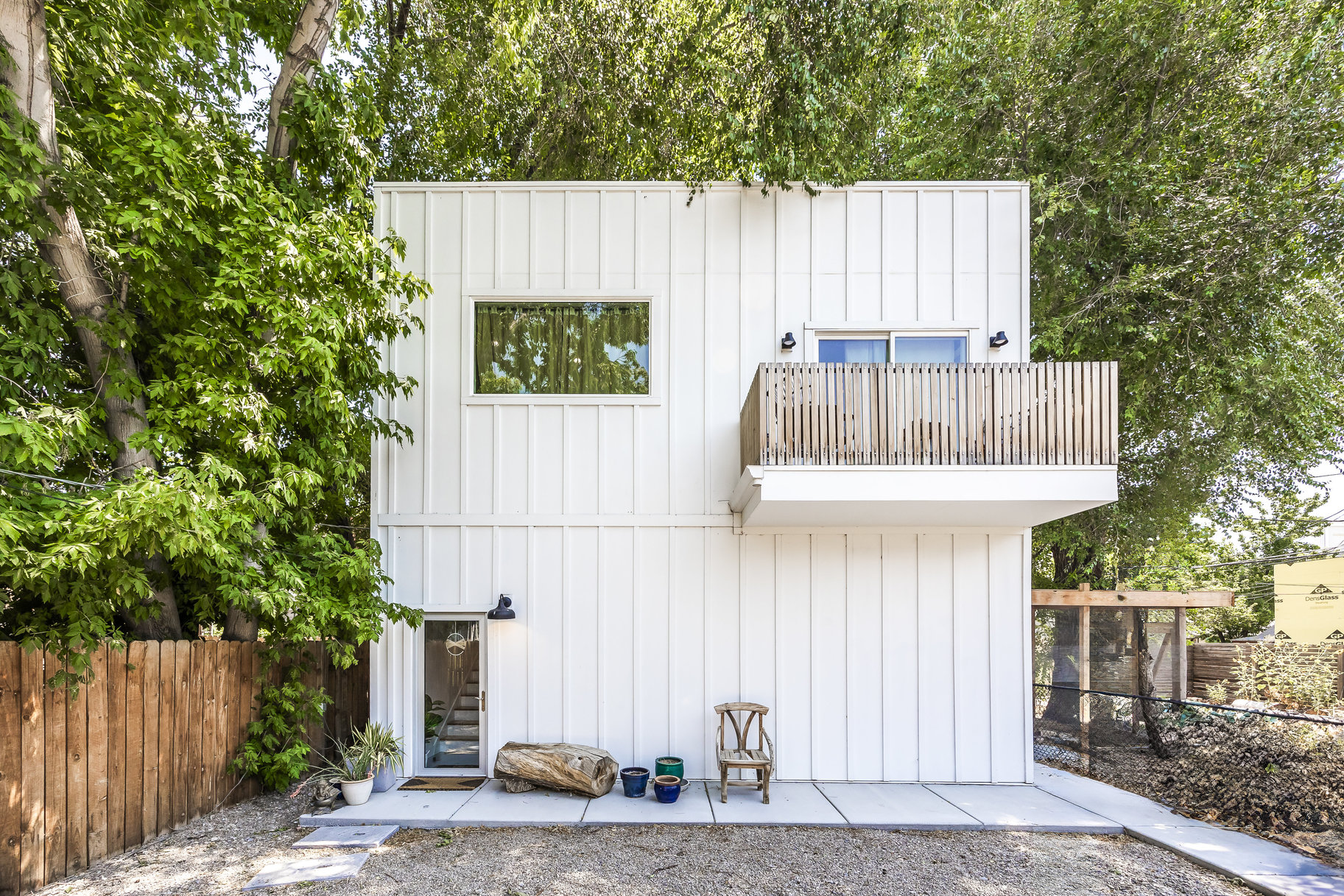 Central 9th Victorian & Detached Dwelling Unit with Short- Term Rental Zoning