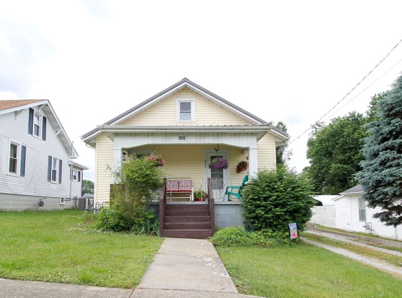 Broadway St, Cave City, KY 42127