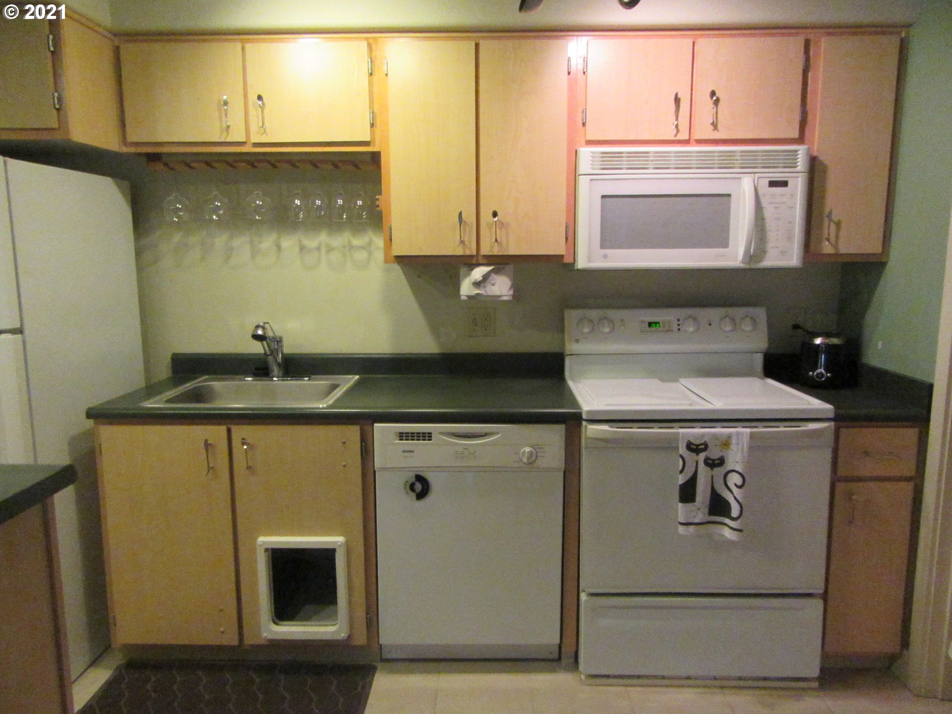 99th Ave, Portland, OR 97220