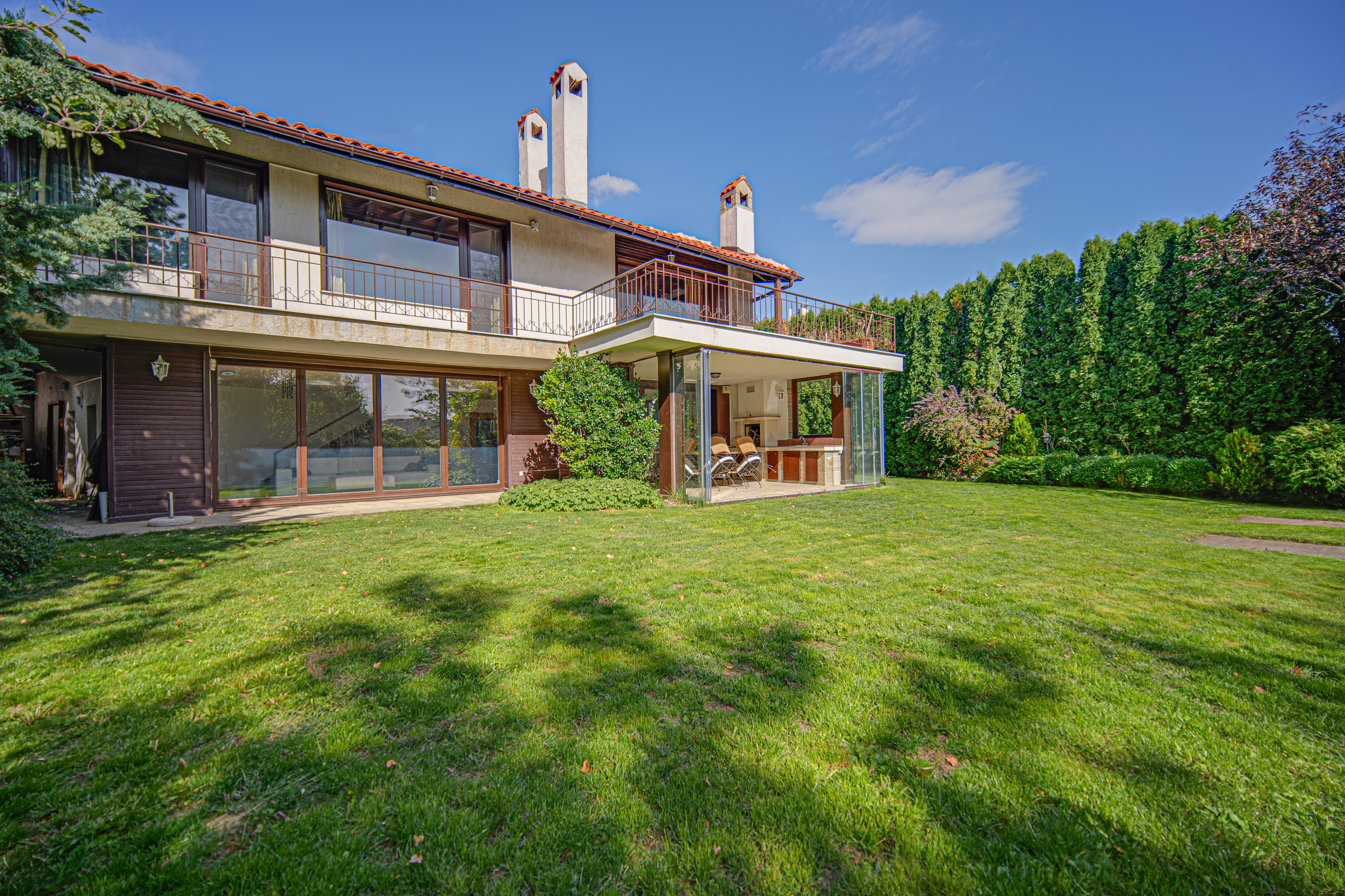 Detached house with panoramic views and secluded in nature in Bistrica