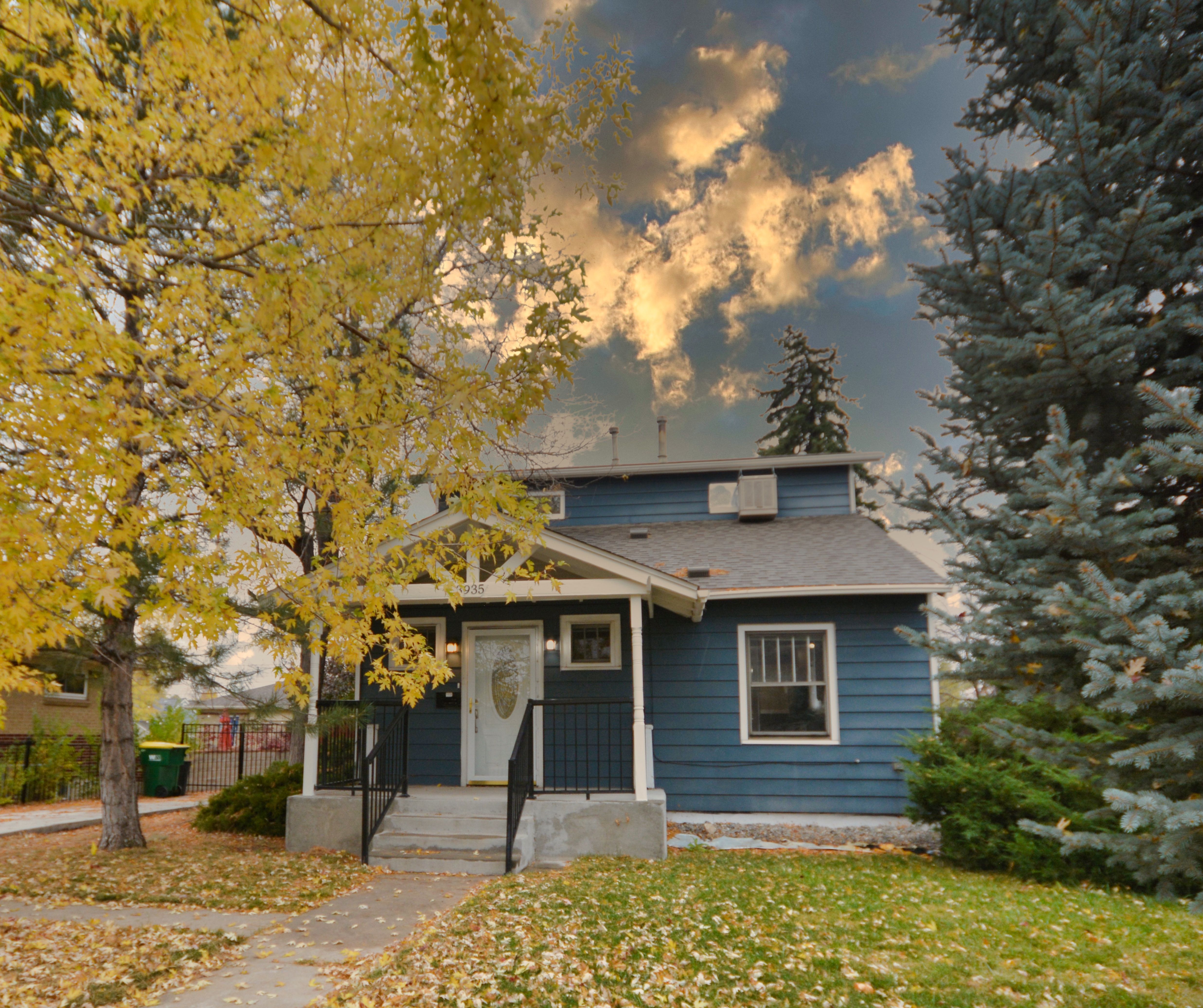 Beautiful two-story home in lovely condition