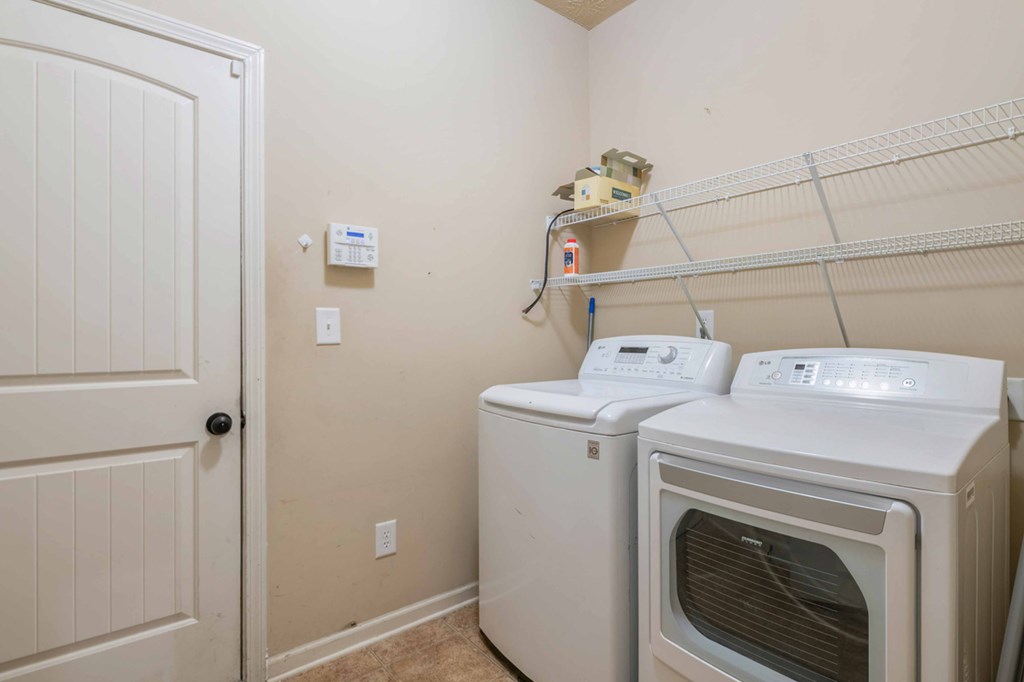 Seminole Ct, Fort Mitchell, AL 36856 #1