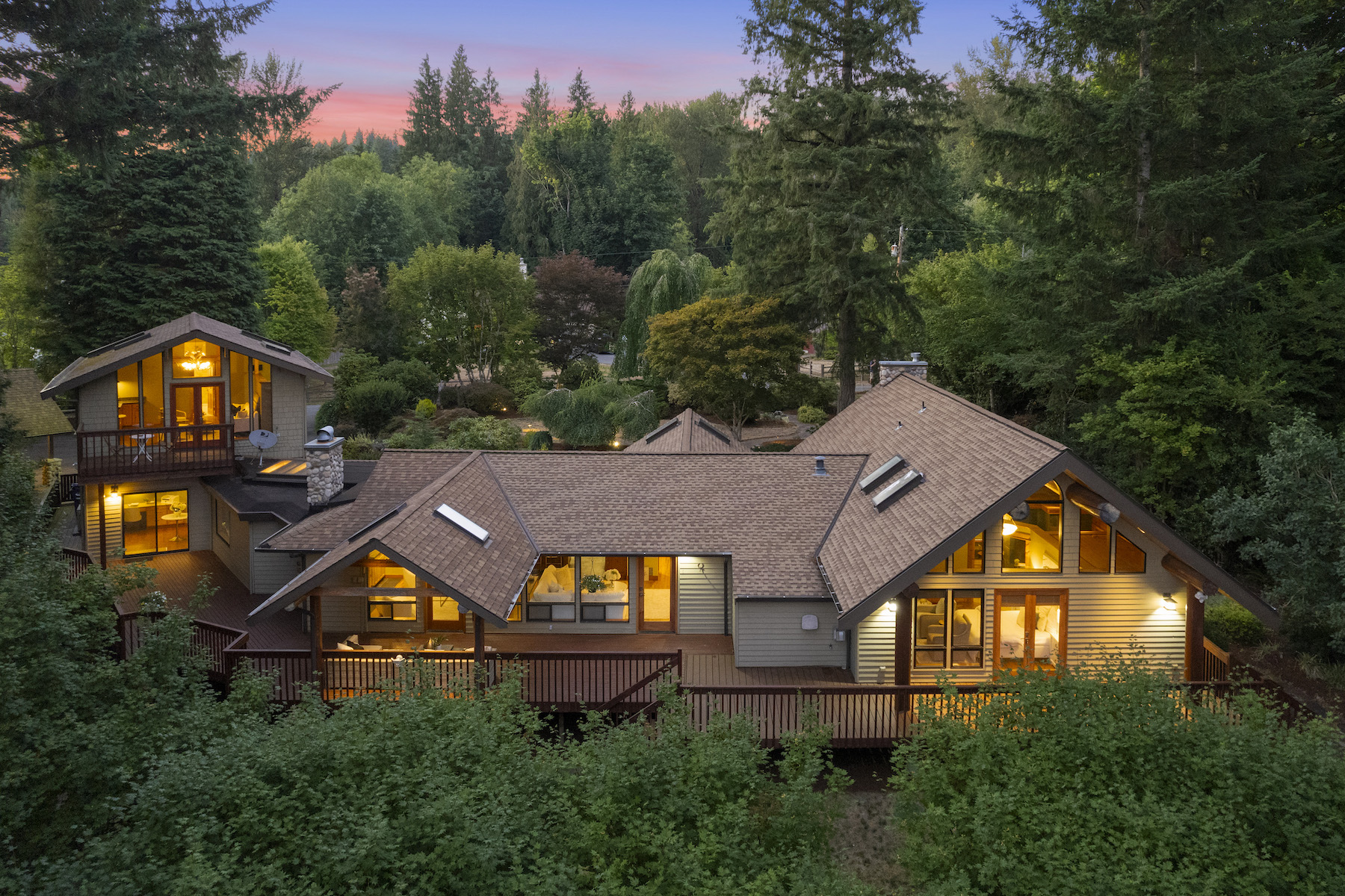 Issaquah Hideaway Lodge