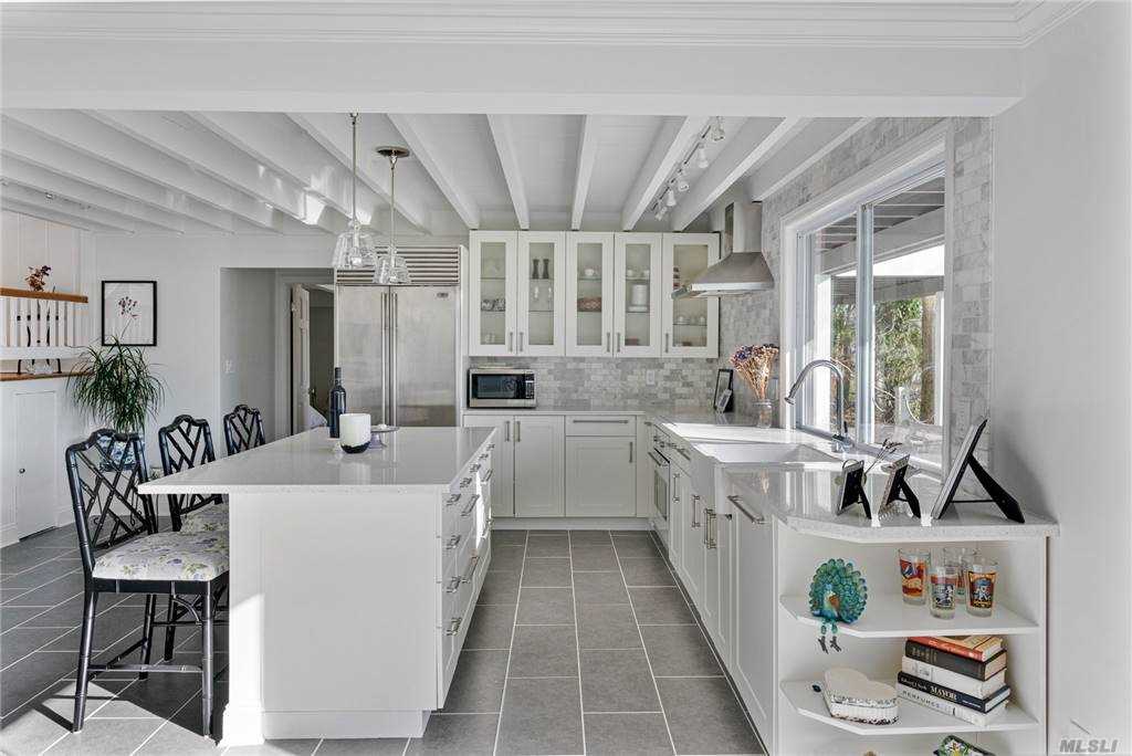 Fox Hollow Rd, Mattituck, NY 11952