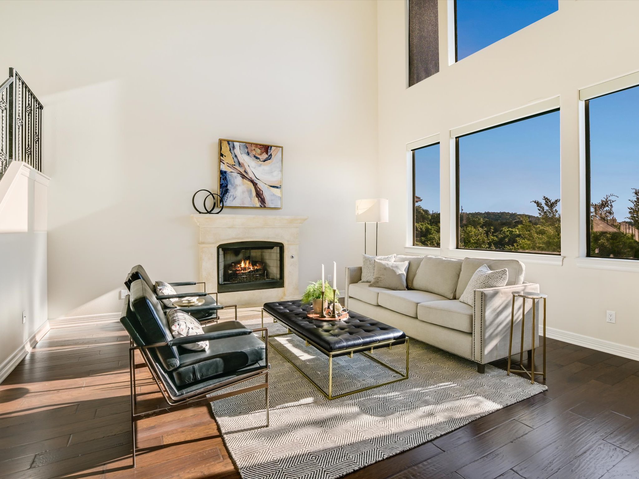 Panoramic Views. Relaxed Lifestyle in an Upscale Northwest Austin Enclave