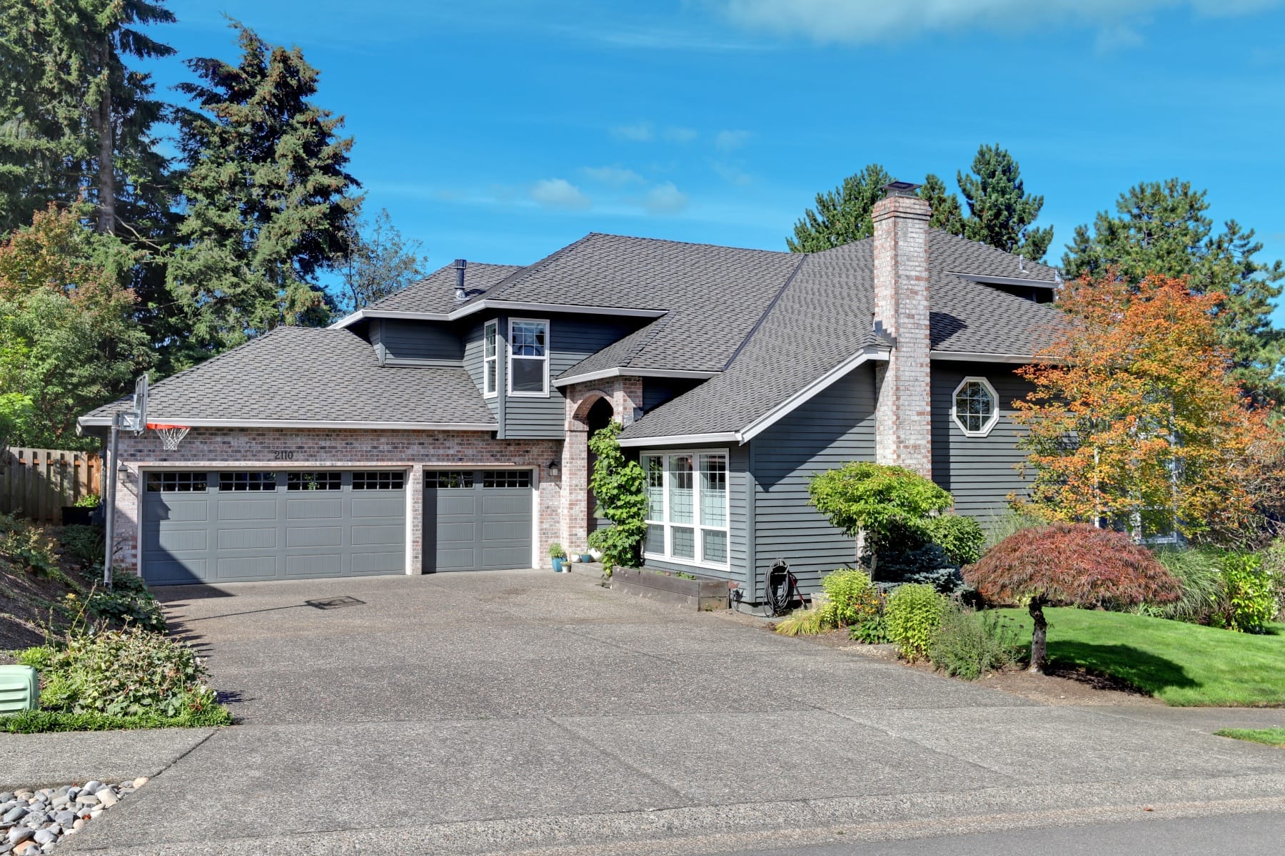 2110 CLUB HOUSE DR West Linn, OR 97068