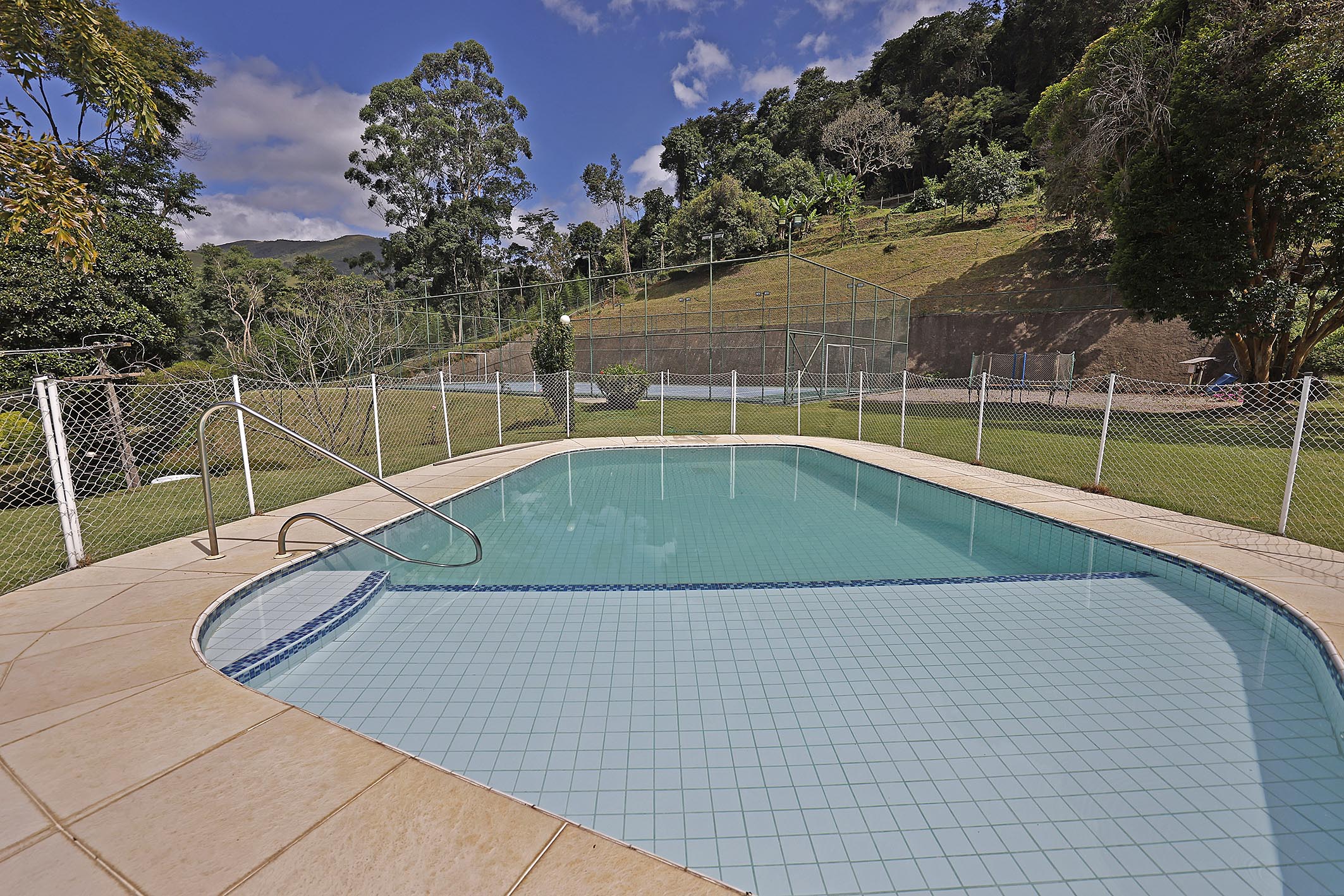 Estate with Niemeyer design and full leisure amenities in Teresópolis