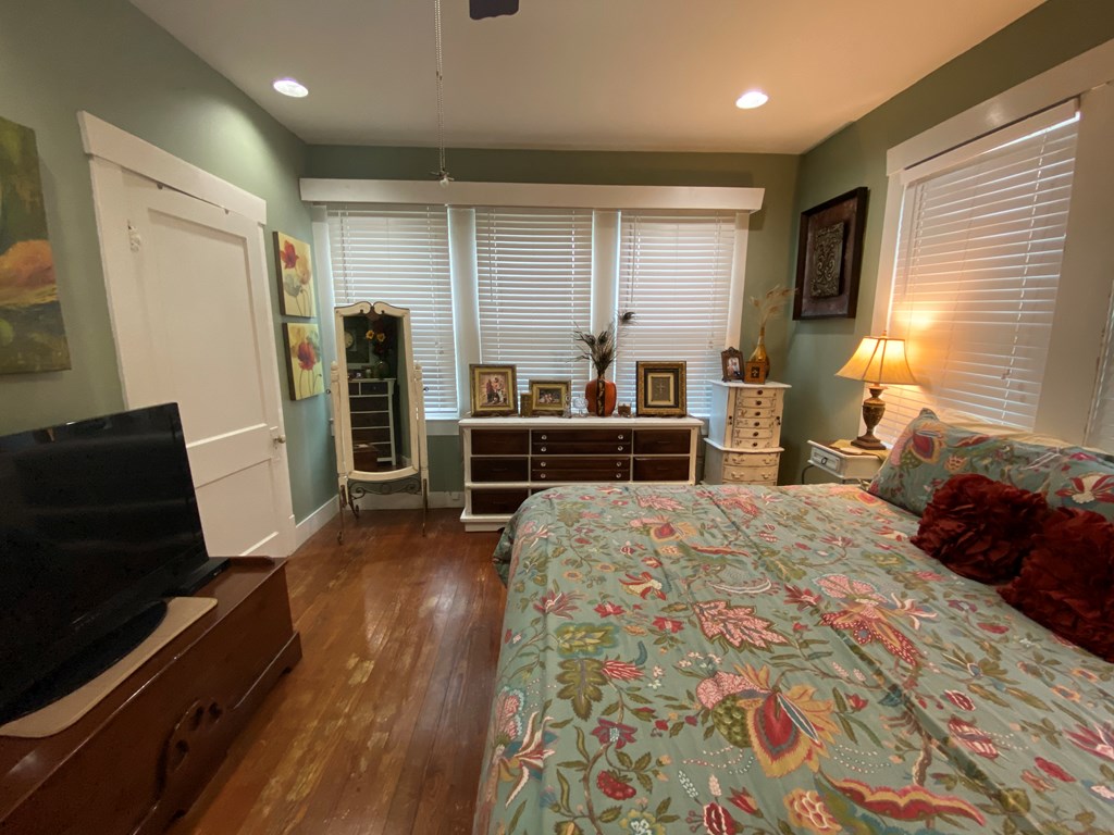 Bishop St, San Angelo, TX 76901