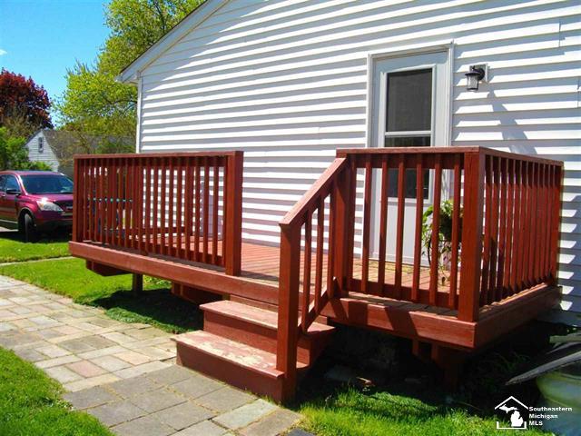 Orchardale St, Monroe, MI 48162