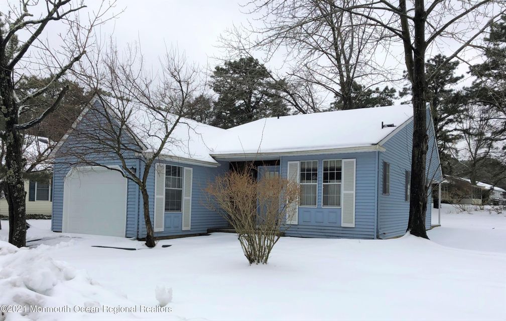 Penwood Dr, Whiting, NJ 08759