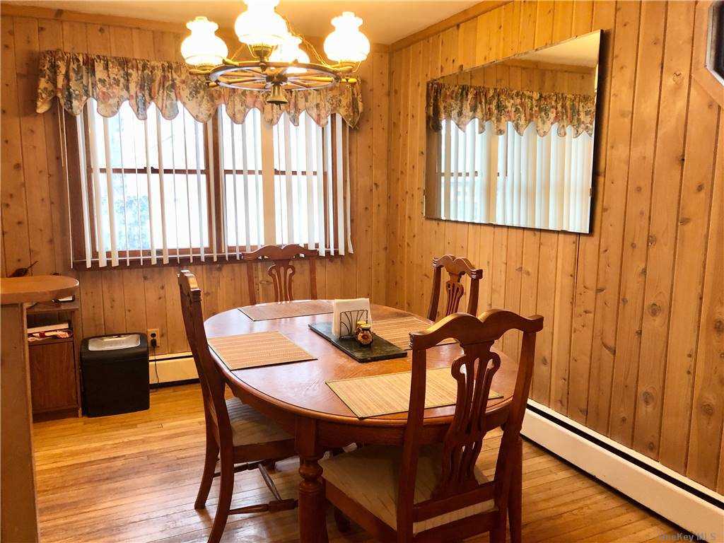 Shinnecock Ave, Mastic, NY 11950