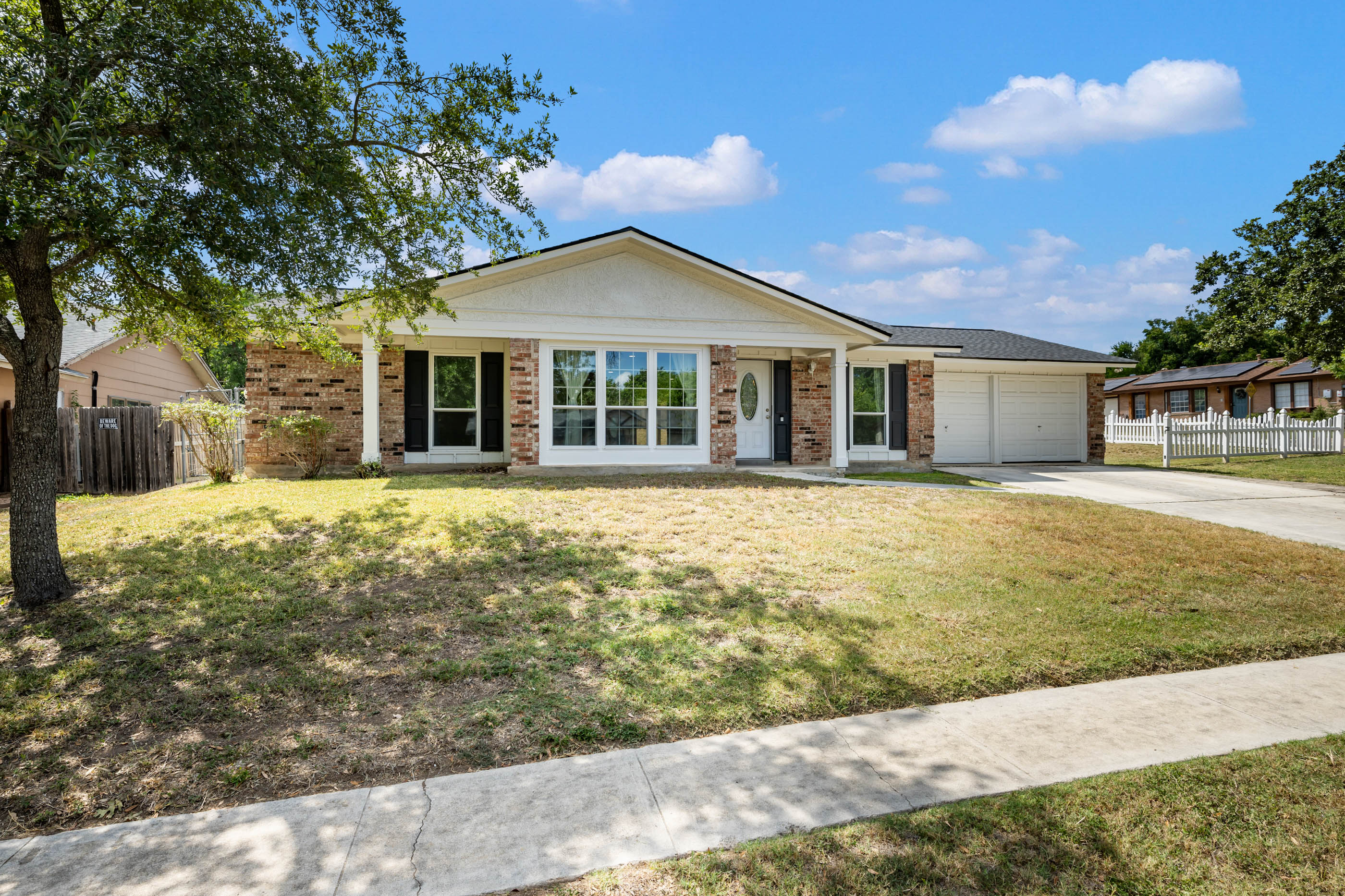 11509 Lone Shadow Trail, Live Oak, TX 78233