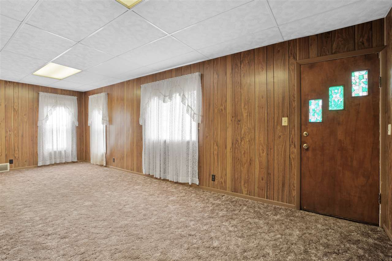 Waterloo St, Jackson, MI 49202 #1