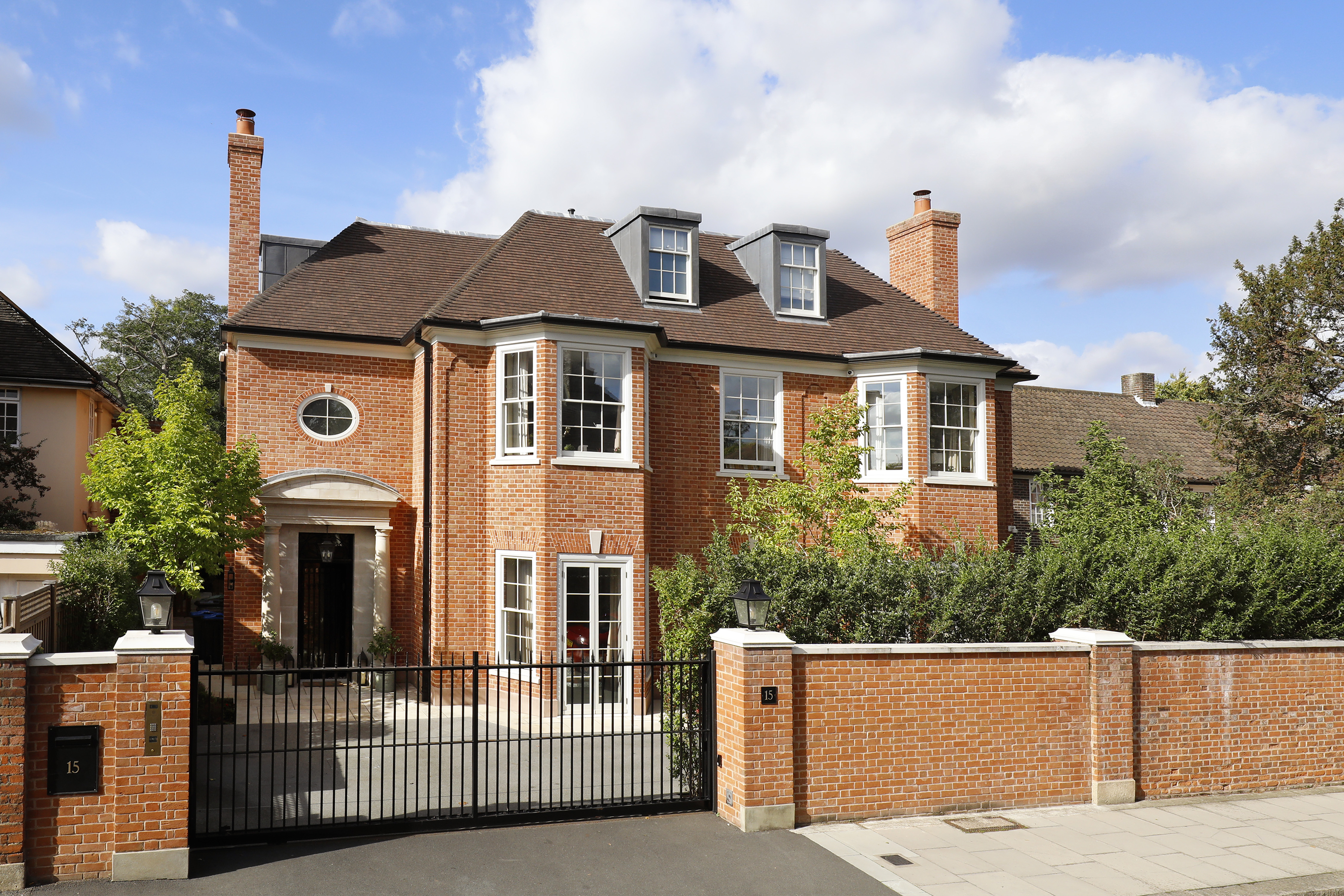 Newly built, detached residence with large garden in prime Wimbledon location.