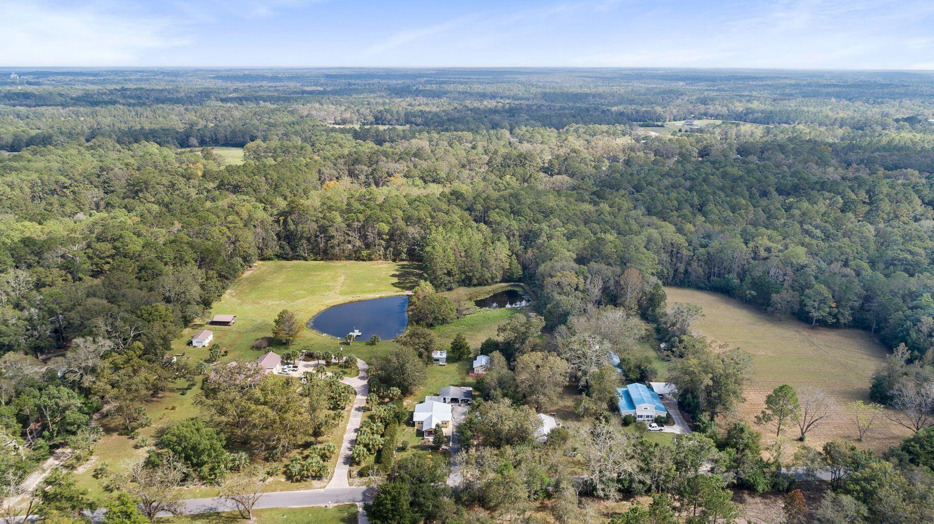 Hubbard St, Defuniak Springs, FL 32435 #1
