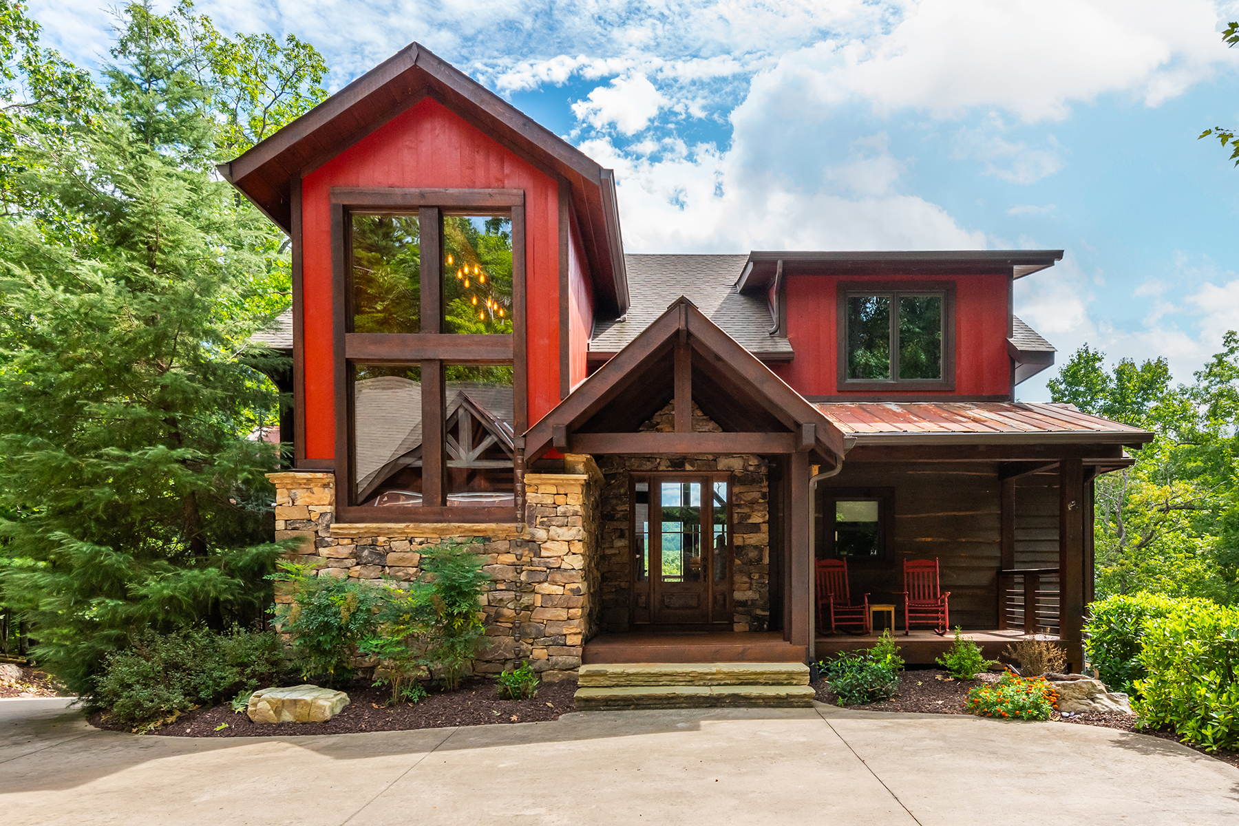 Luxury Blue Ridge Mountain Retreat