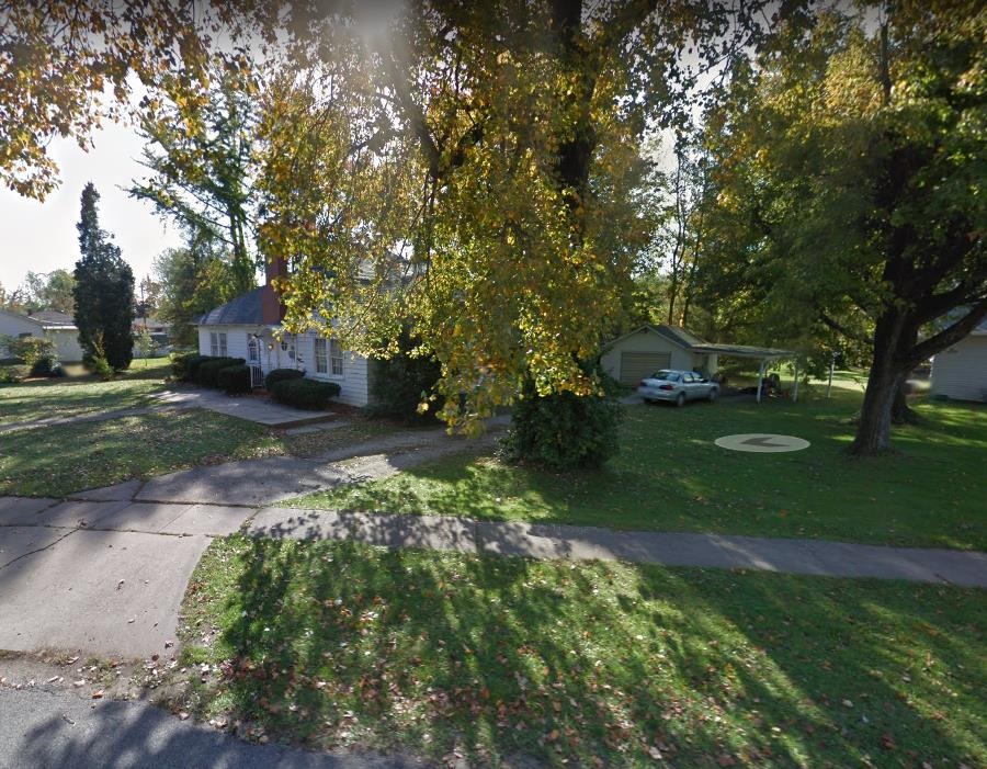 Oak St, Oakland City, IN 47660