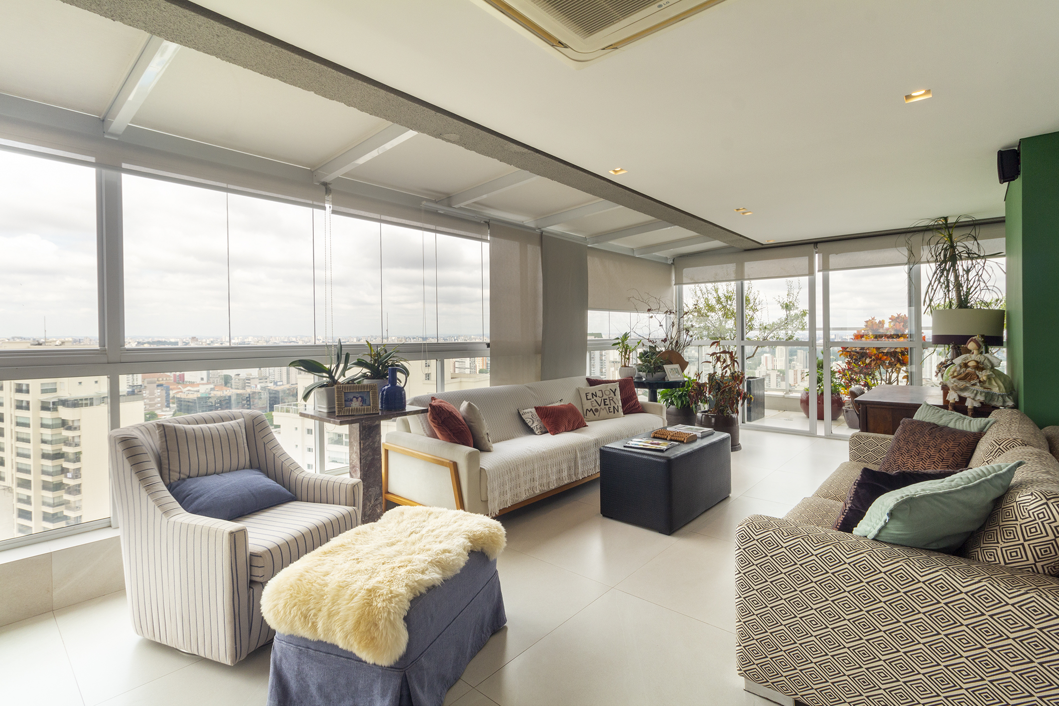 Penthouse with panoramic views