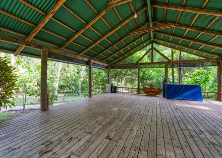 Exceptional Retreat Center on 62 Acre in Tinamastes