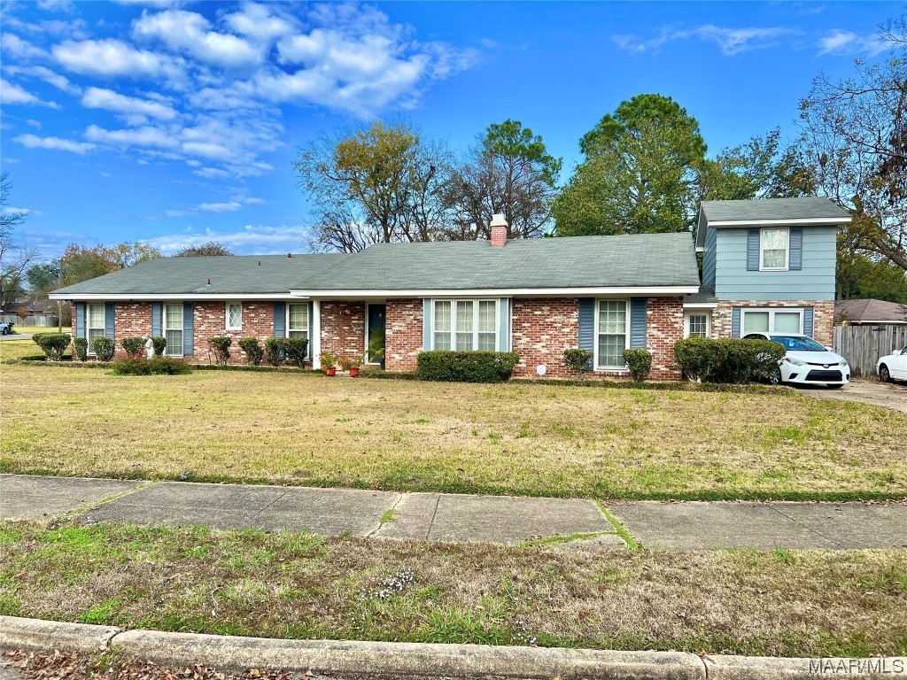 Foxhall Dr, Montgomery, AL 36111