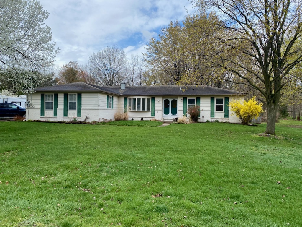 Springdale Dr, Lambertville, MI 48144