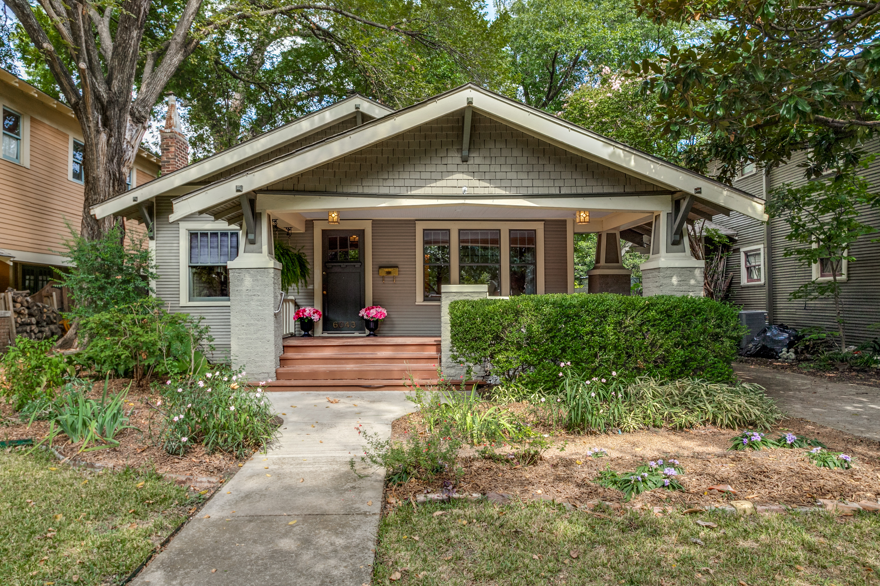 Adorable Craftsman Bungalow