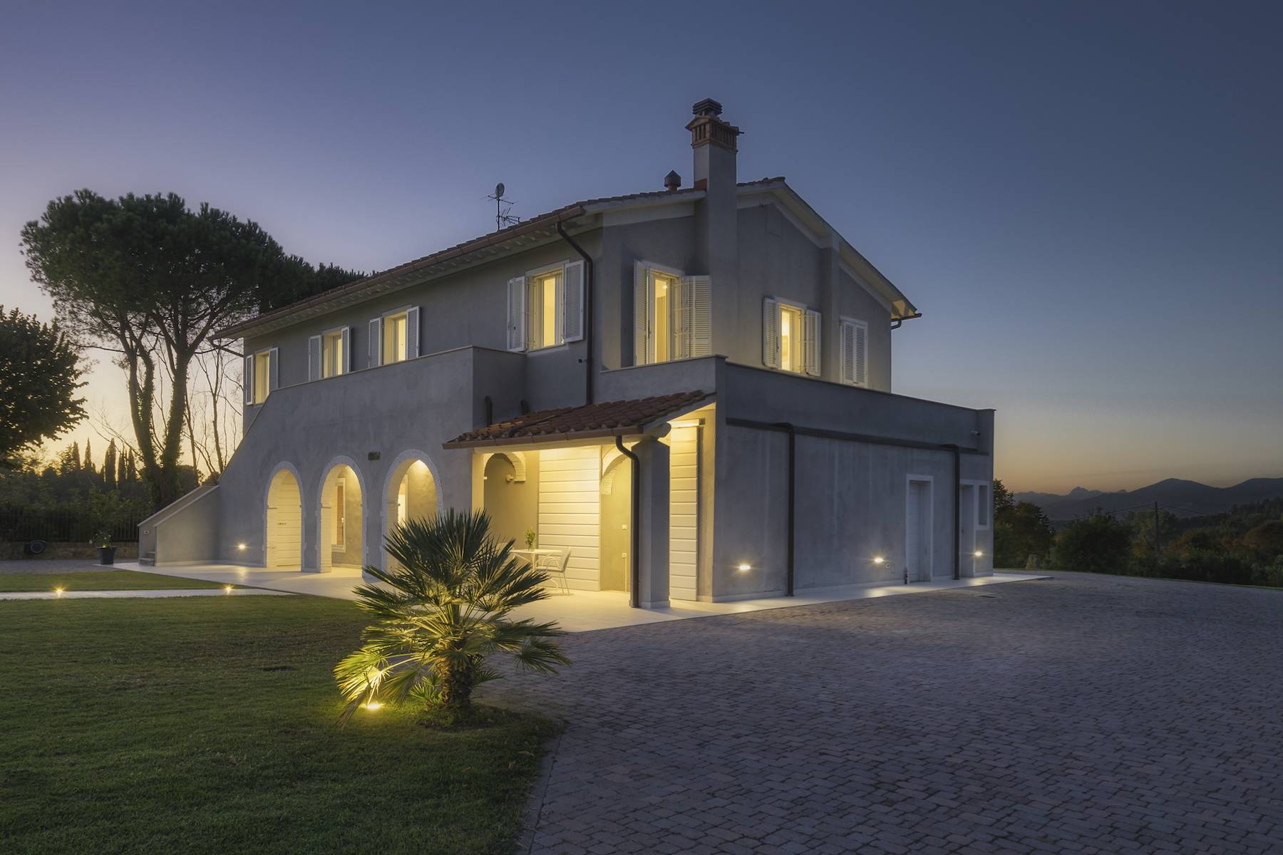 Elegant and modern Villa in Crespina